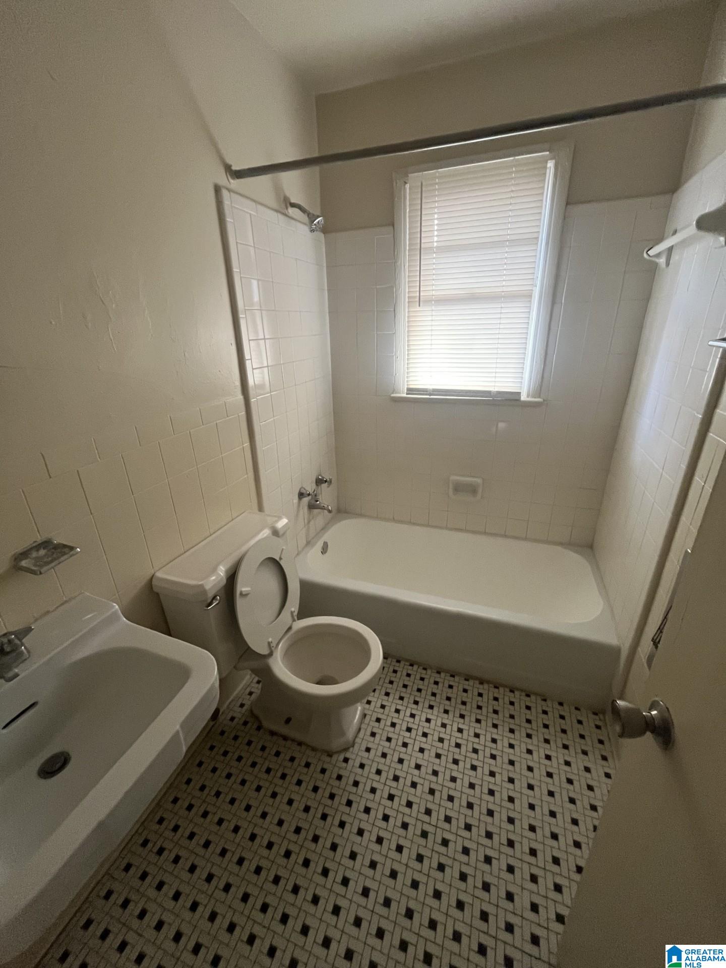 7721 N 2ND COURT N 208