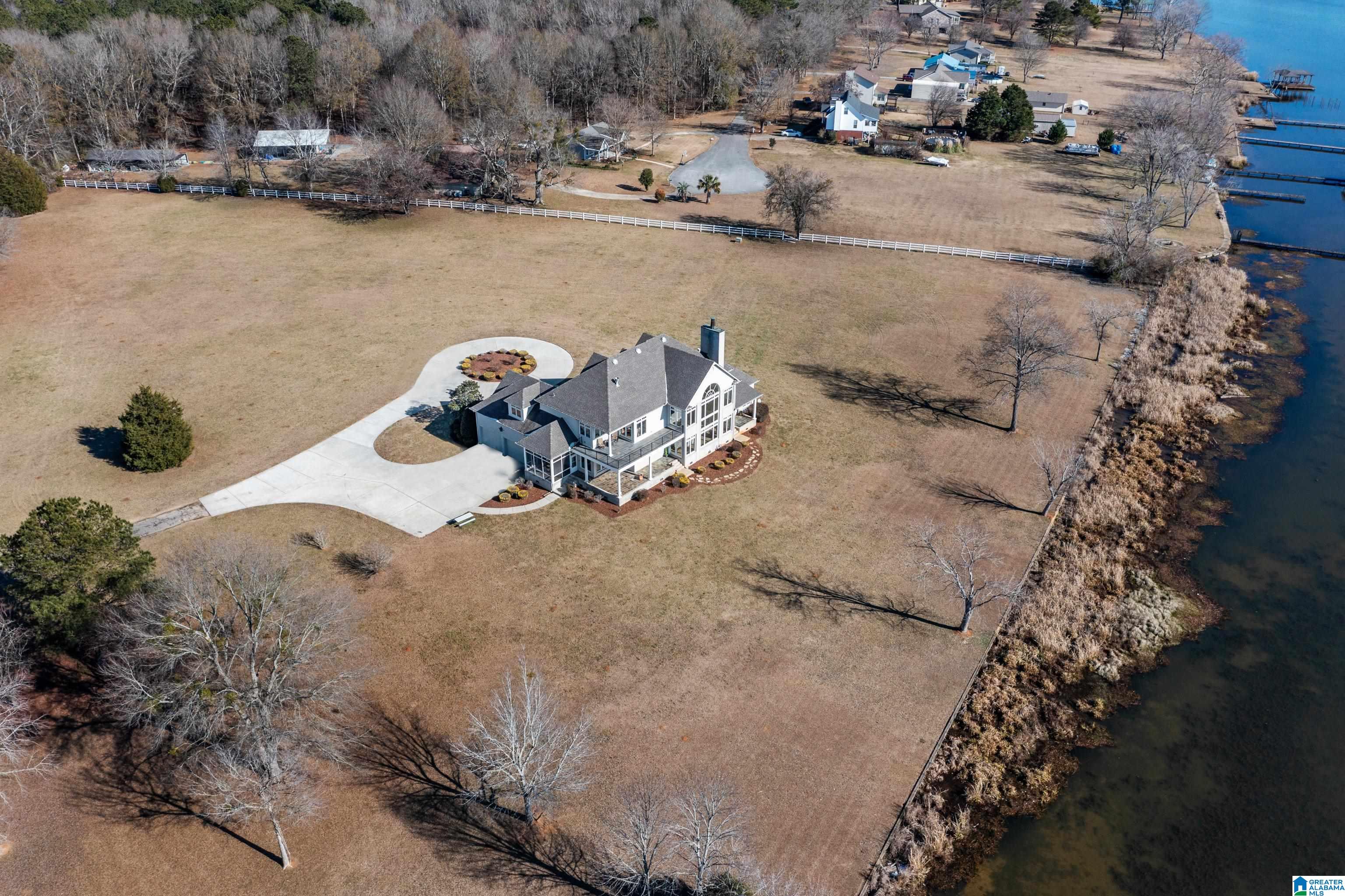 2126 HEBB ROAD