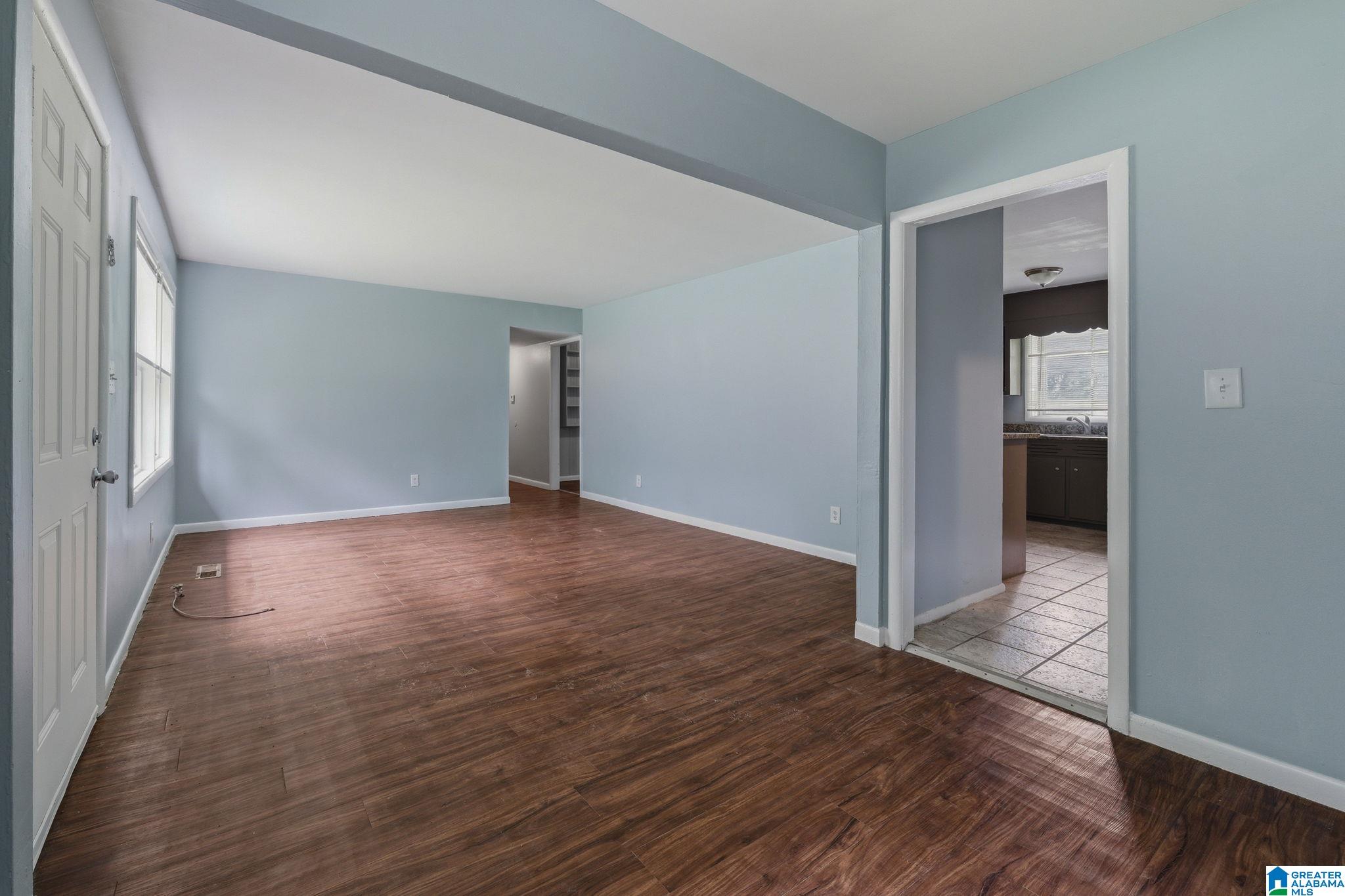 305 16TH COURT NW