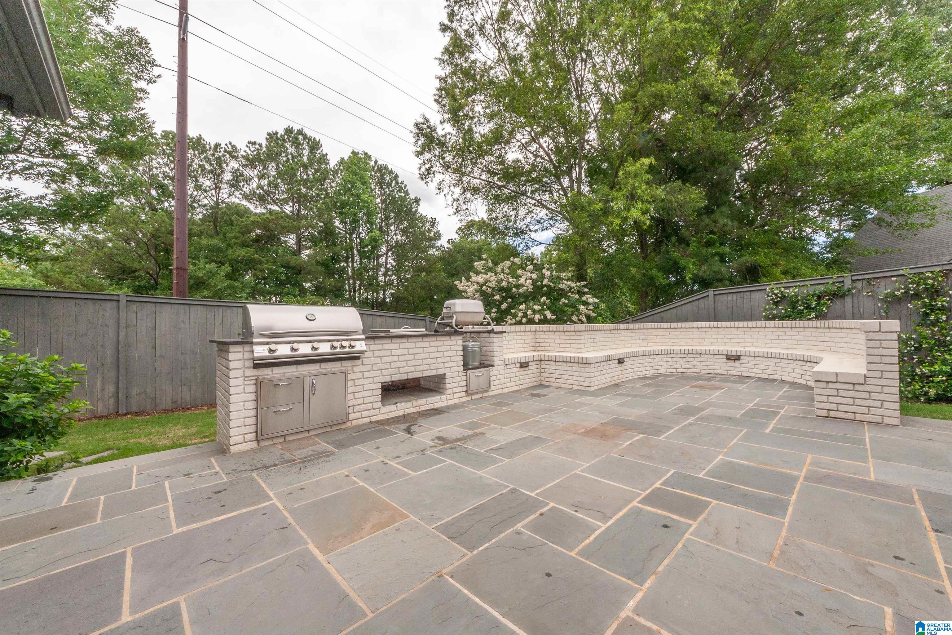 1557 PARKSIDE COURT
