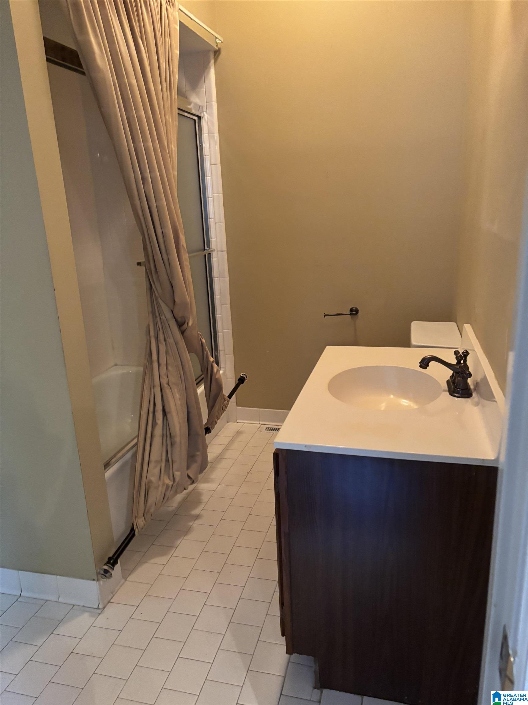 7 THE FALLS DRIVE