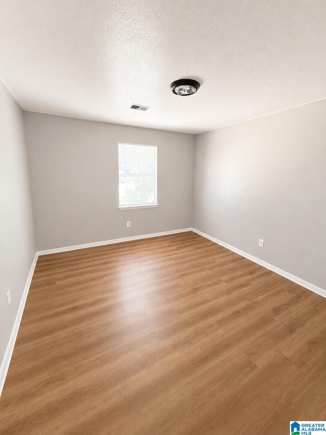 1216 WOODLAND AVENUE SW