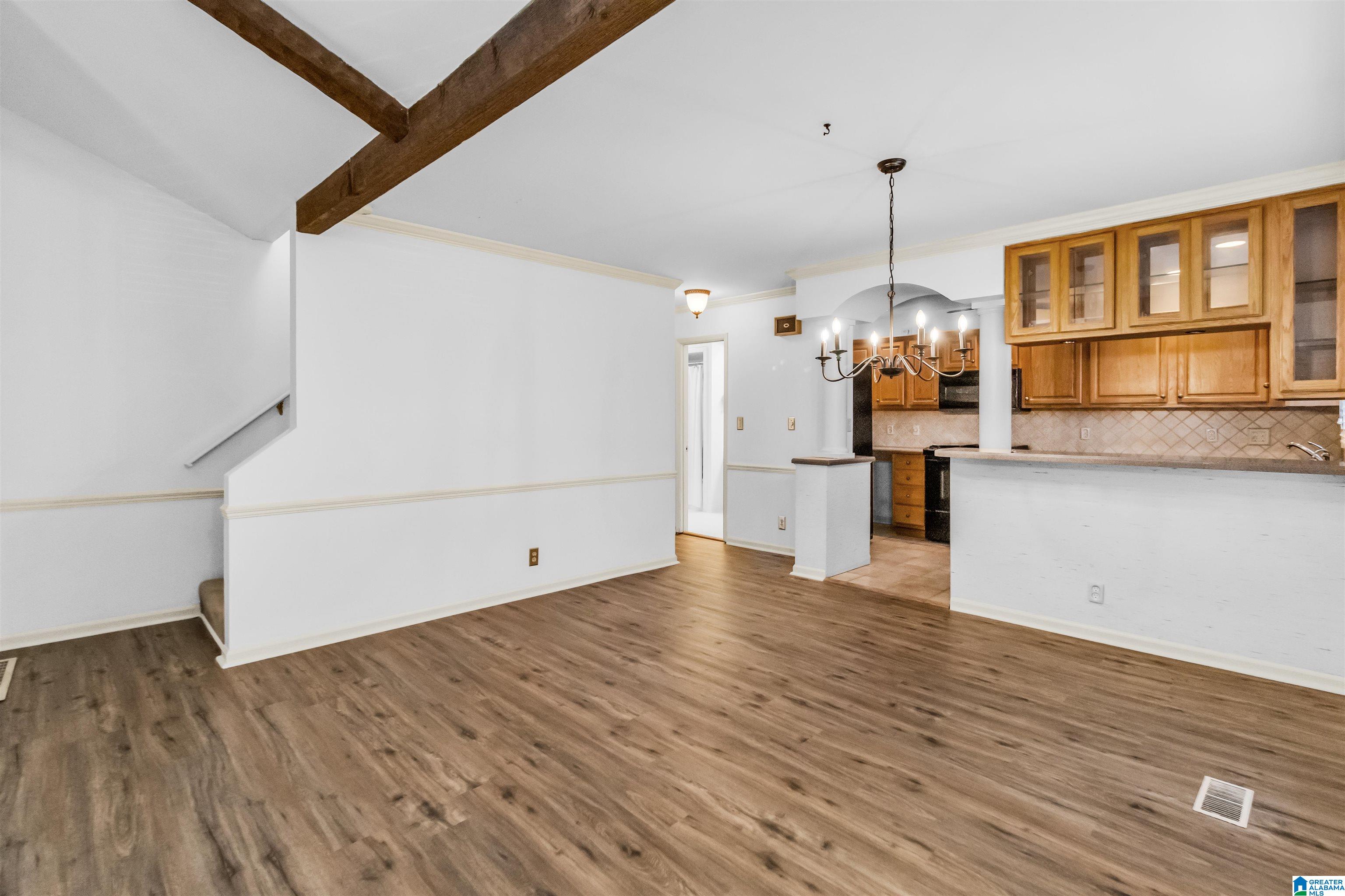 1867 VALGREEN LANE 8