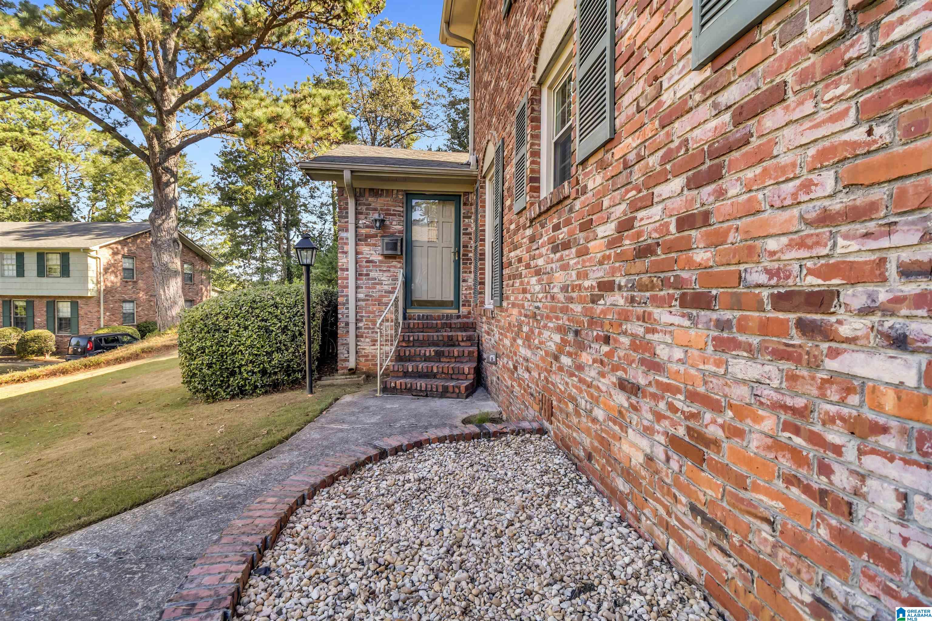 1867 VALGREEN LANE 8
