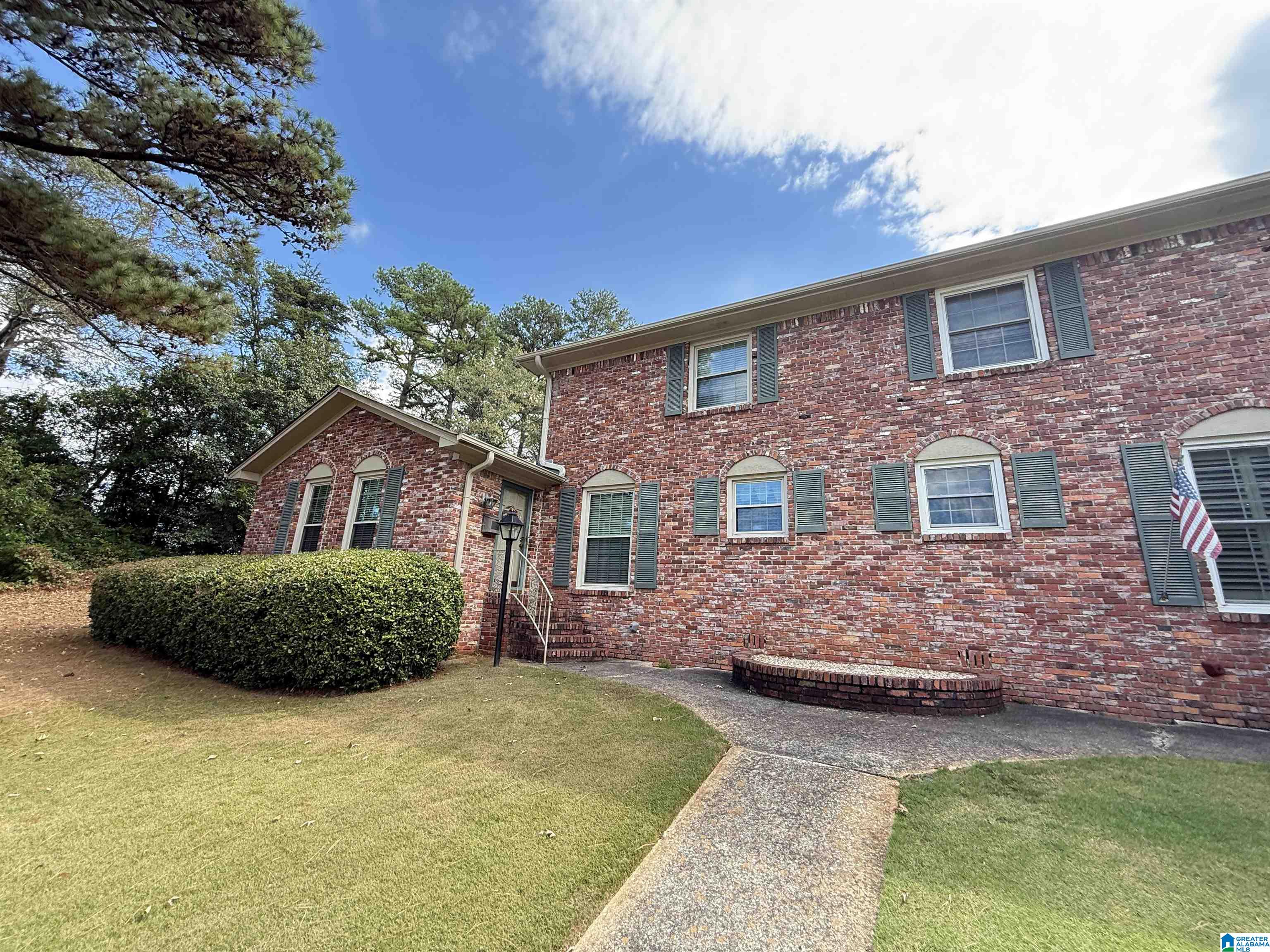 1867 VALGREEN LANE 8