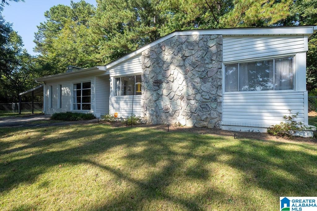3200 CHAPEL HILL COURT
