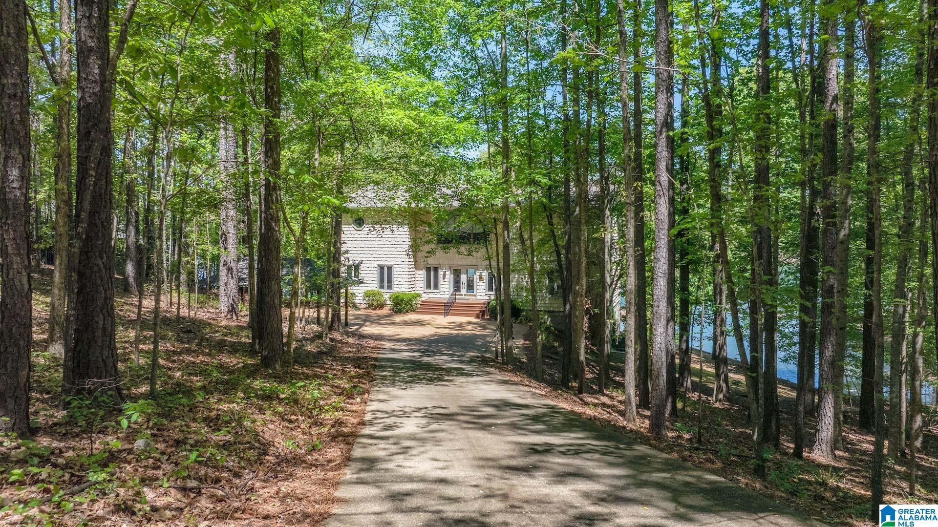 529 WINDERMERE PARKWAY W