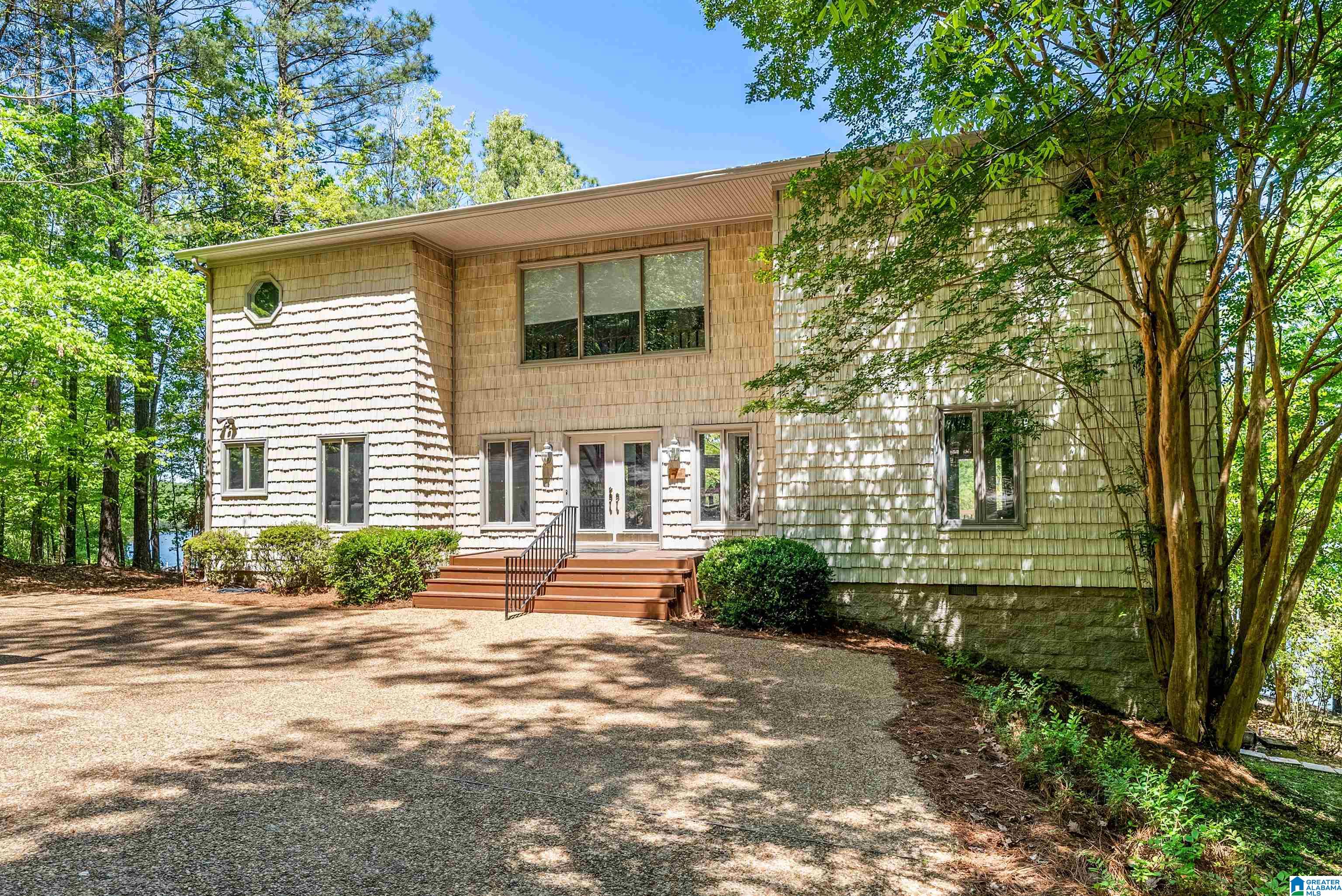 529 WINDERMERE PARKWAY W