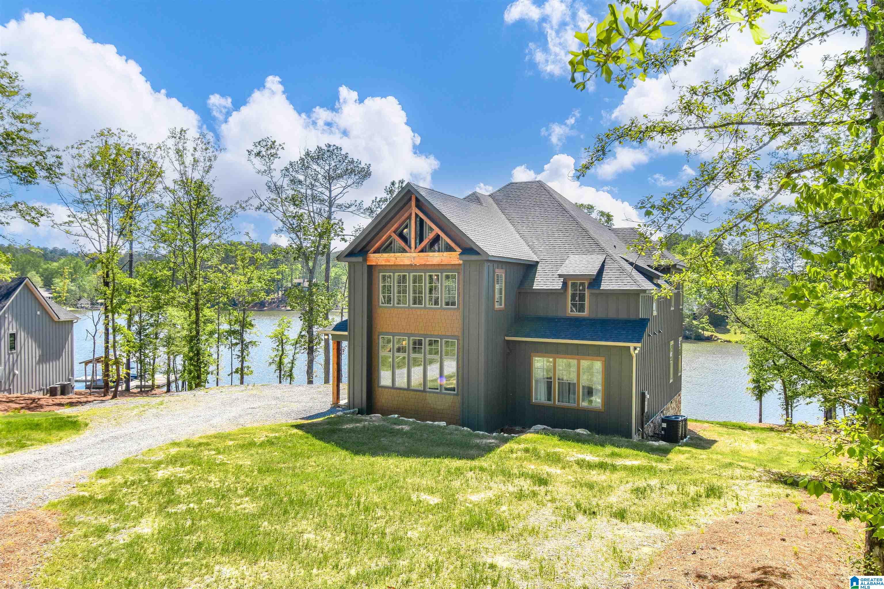 1573 STURDIVANT ROAD