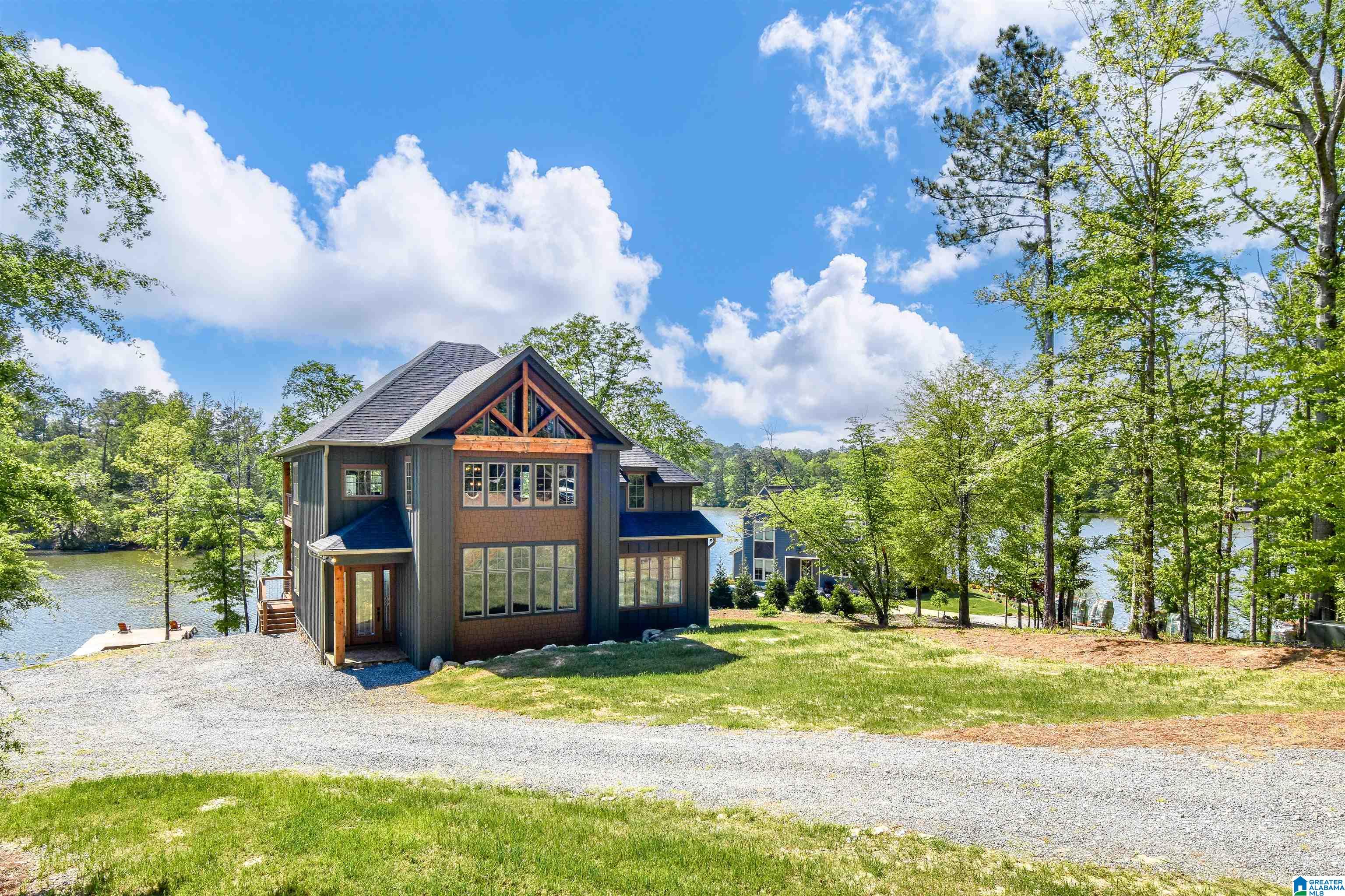 1573 STURDIVANT ROAD