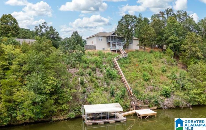 17020 STONECLIFF DRIVE