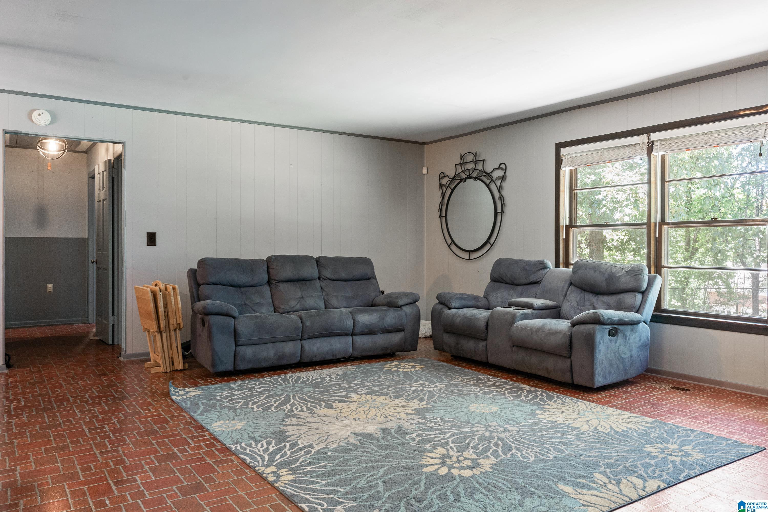 7339 MORRIS LANE