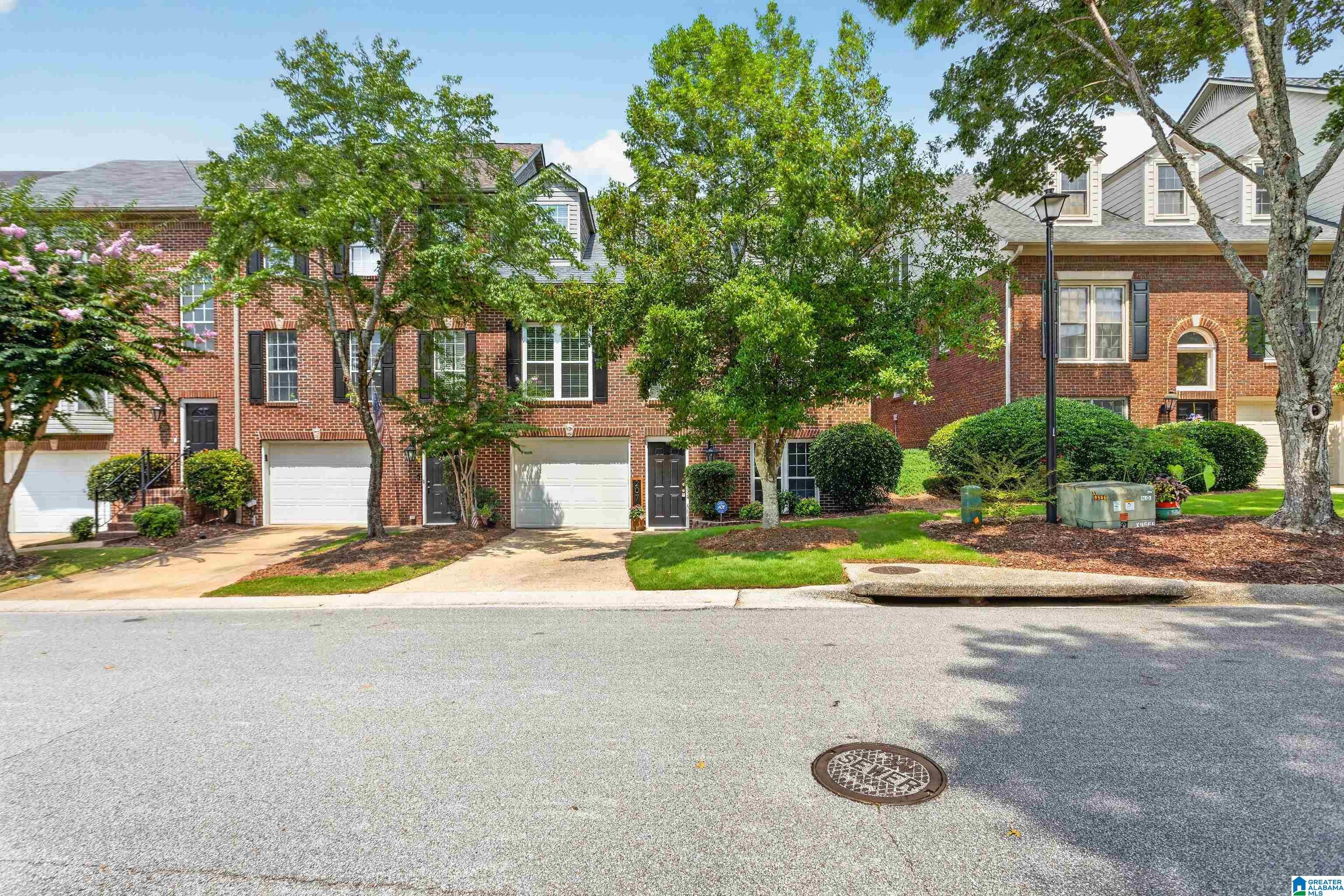 207 MEADOW CROFT CIRCLE