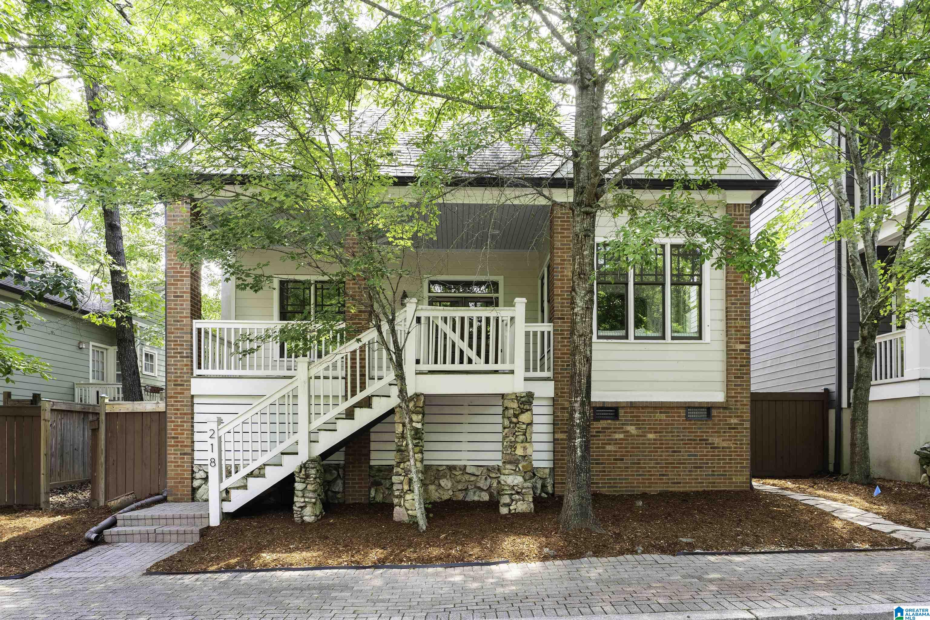 218 HAWTHORN STREET