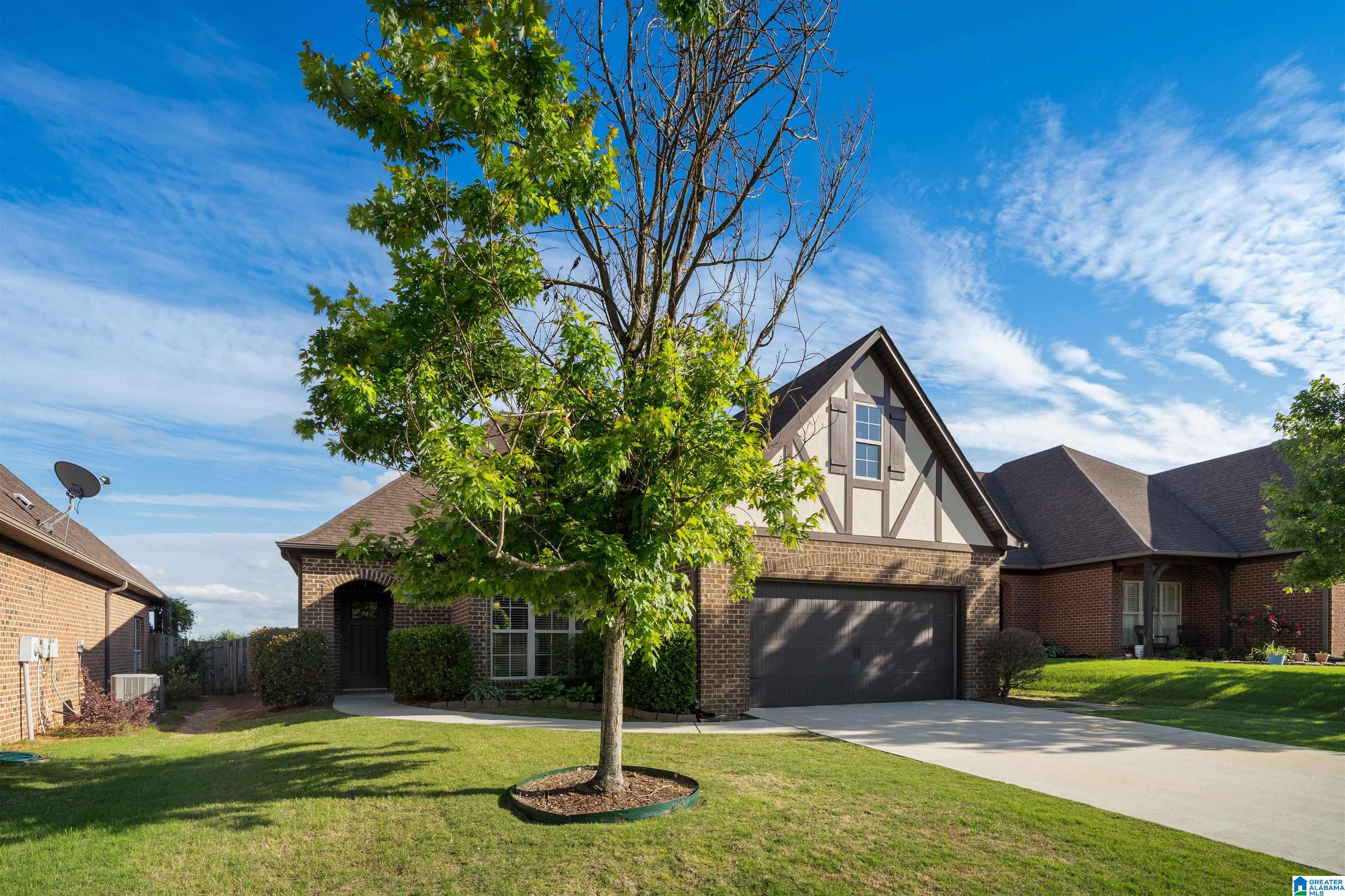 5905 LONGVIEW LANE