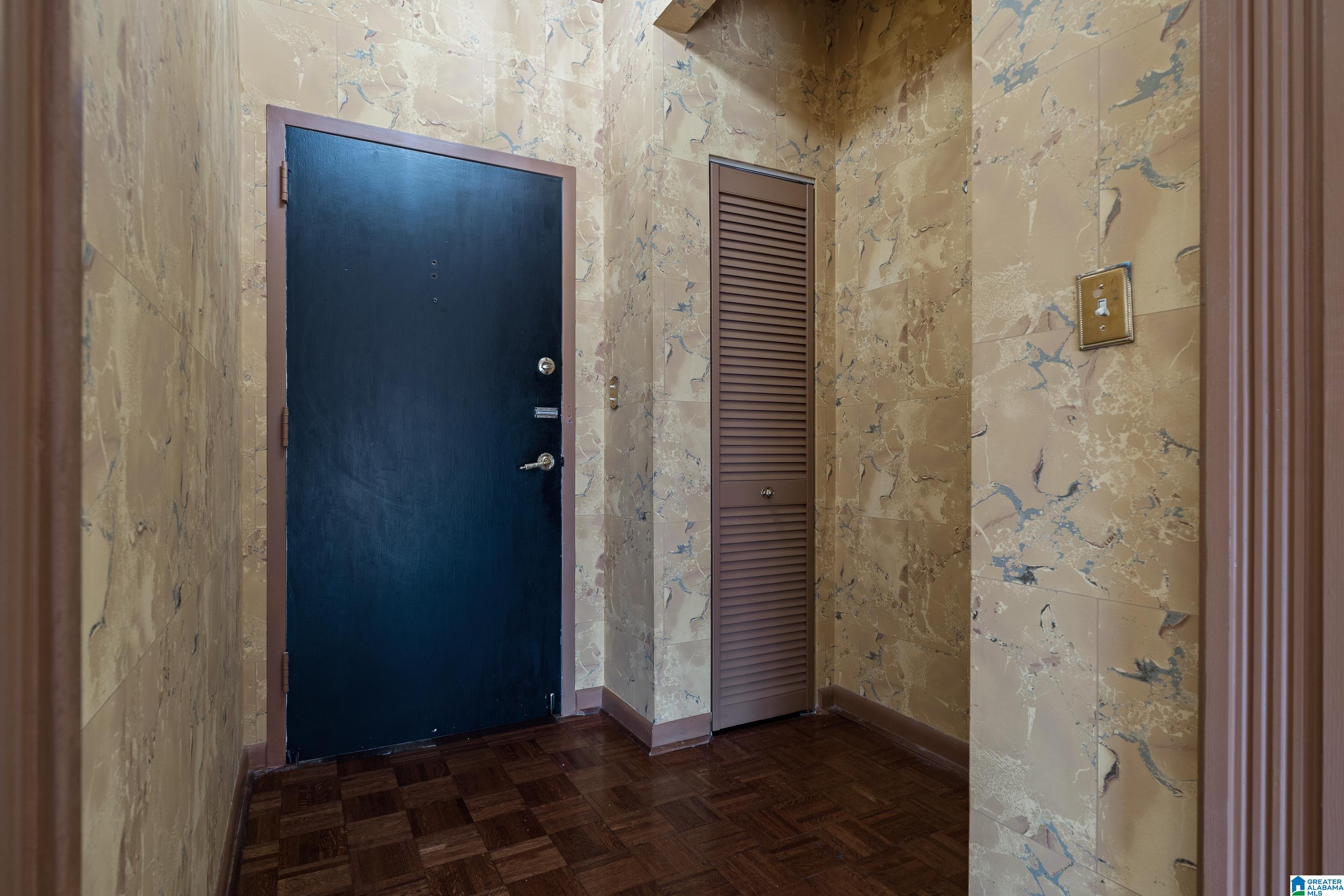 2717 HIGHLAND AVENUE S 1011