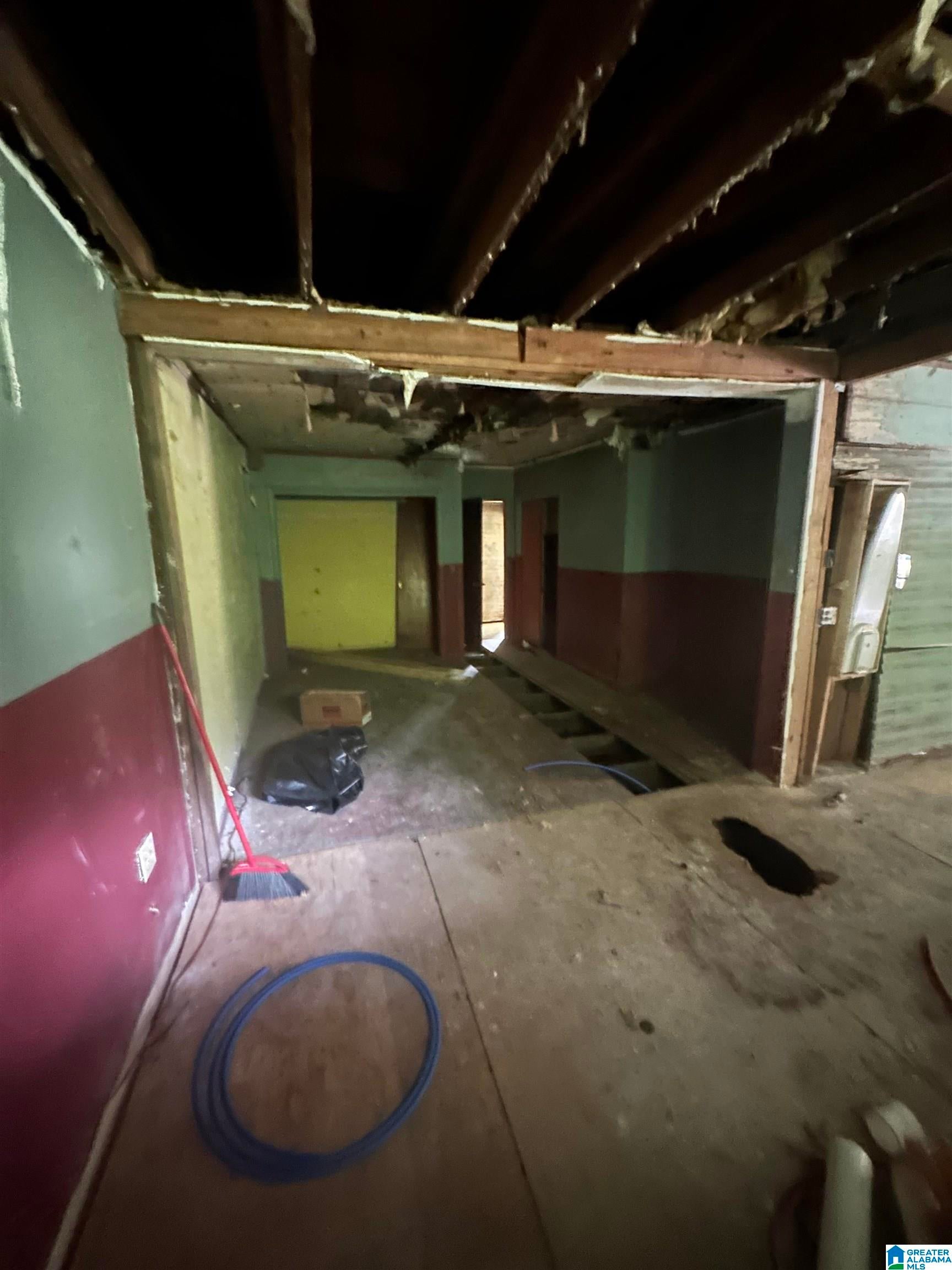275 COMMERCE AVENUE - Photo 4