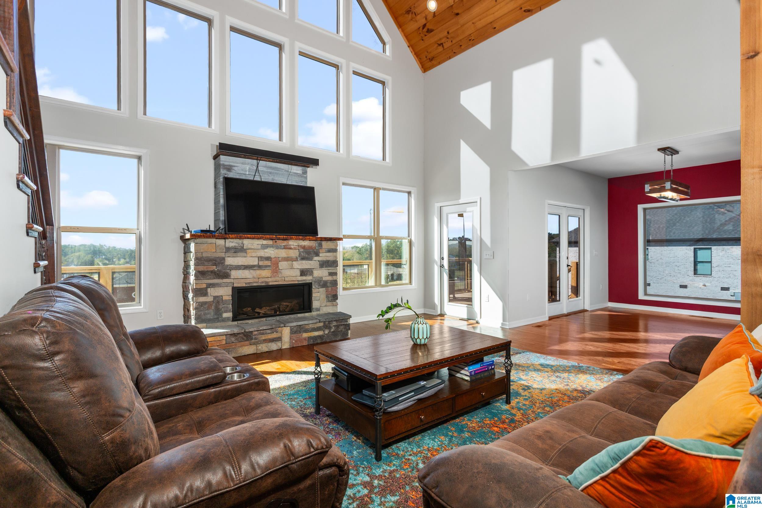 115 EASTLAND WAY