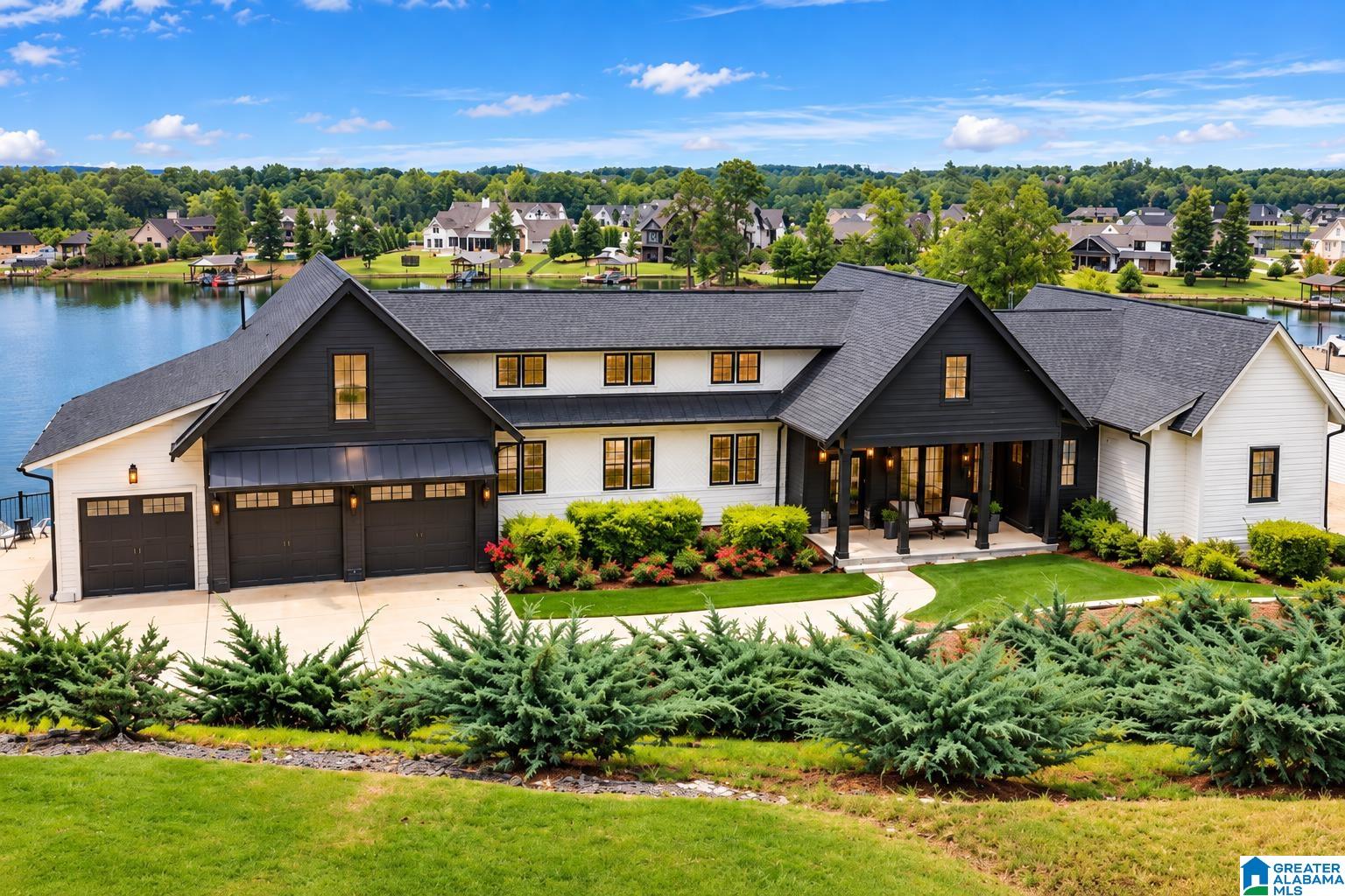2116 BLACKRIDGE ROAD