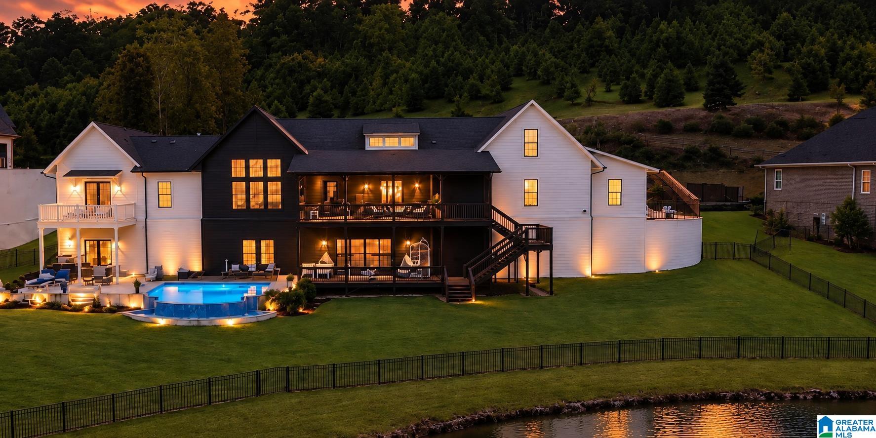 2116 BLACKRIDGE ROAD