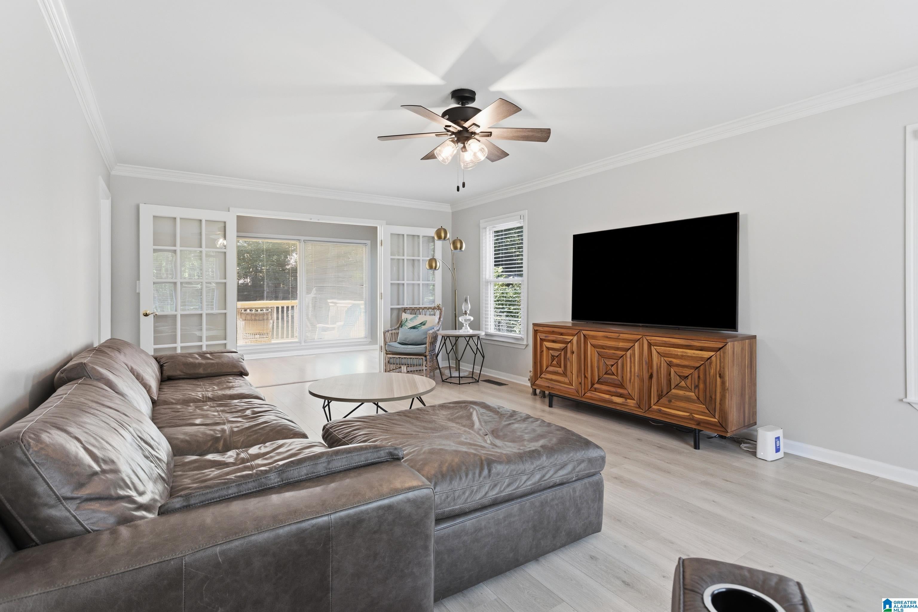 905 PINEMEADOW DRIVE