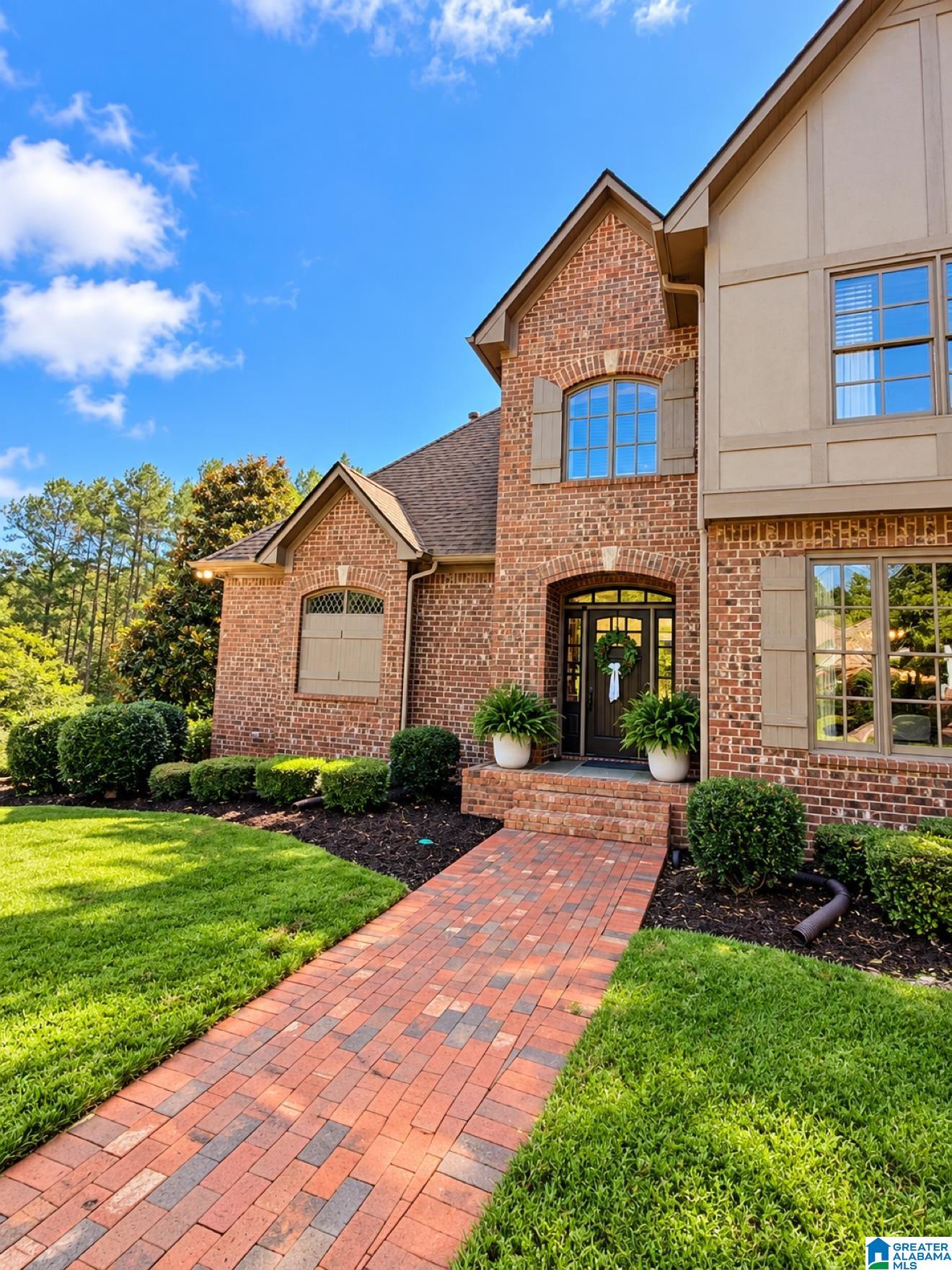 1074 DUNSMORE DRIVE