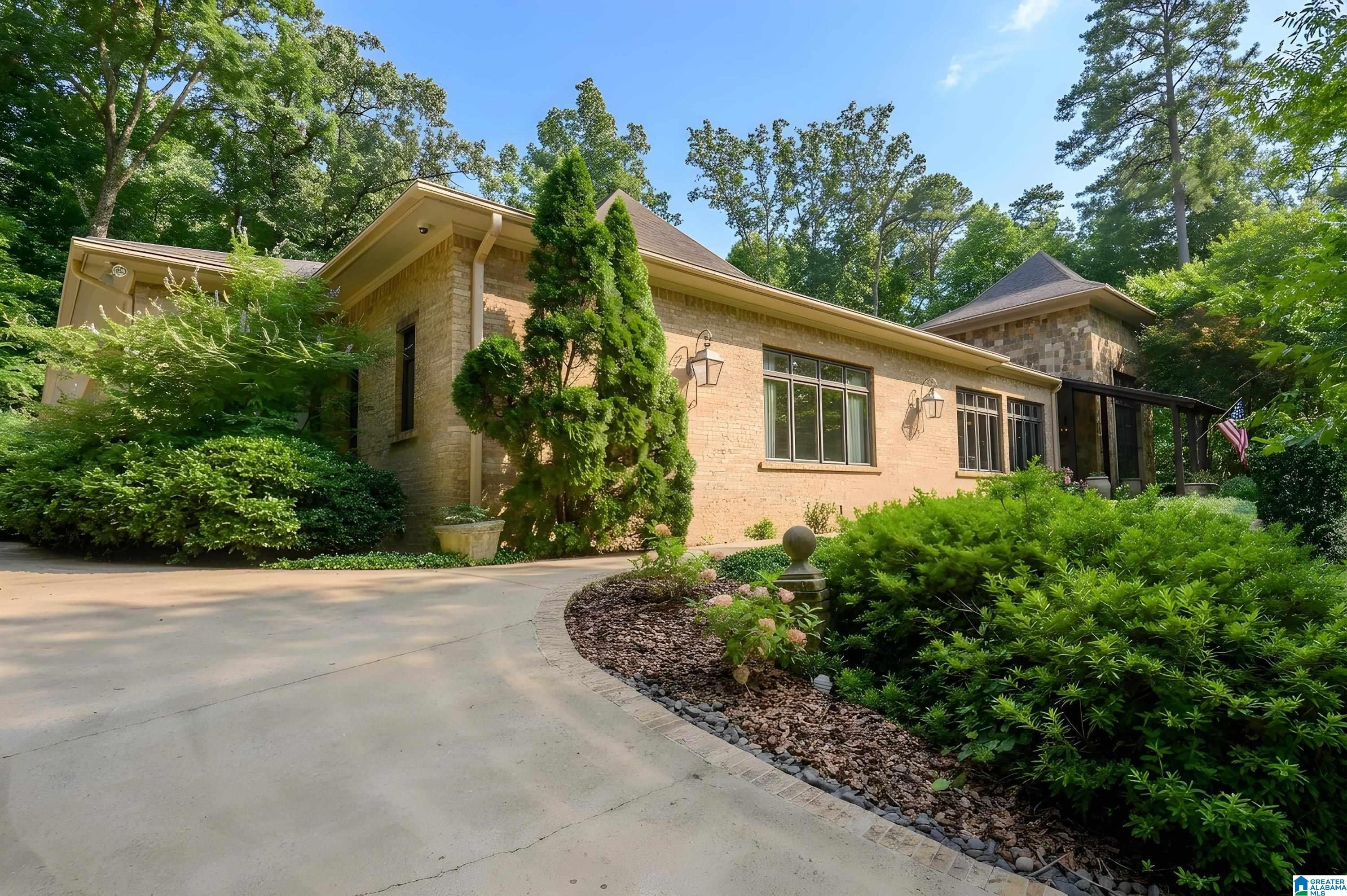 2617 CHEROKEE ROAD