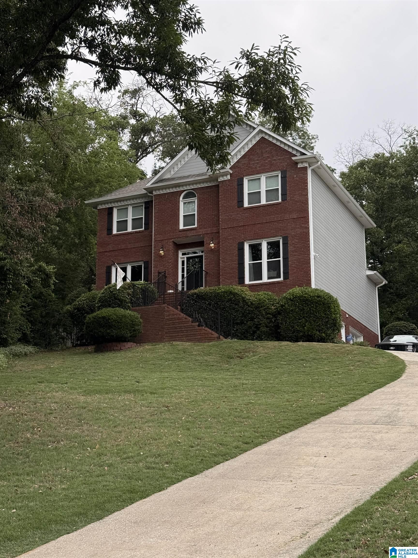 1613 OAK PARK LANE