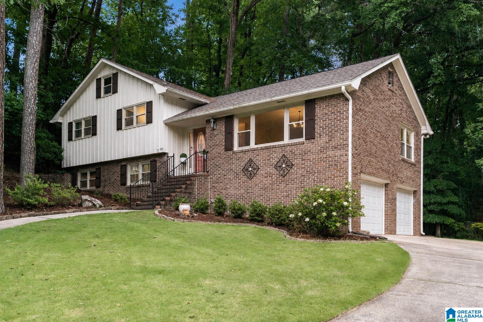 Photo 1 of 45 — 1505 BLIND BROOK LANE, VESTAVIA HILLS, AL 35216