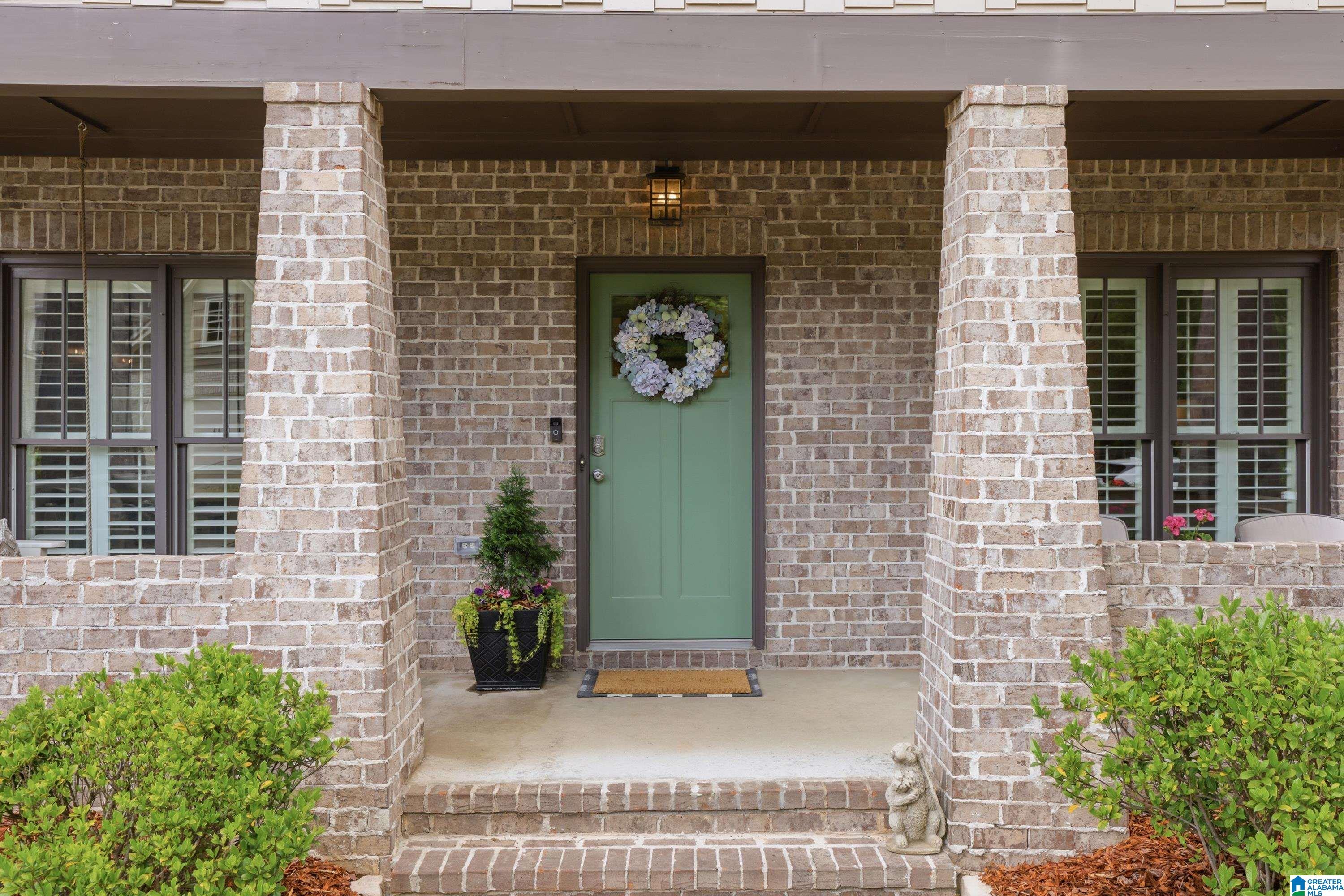 1665 CREEKSIDE DRIVE