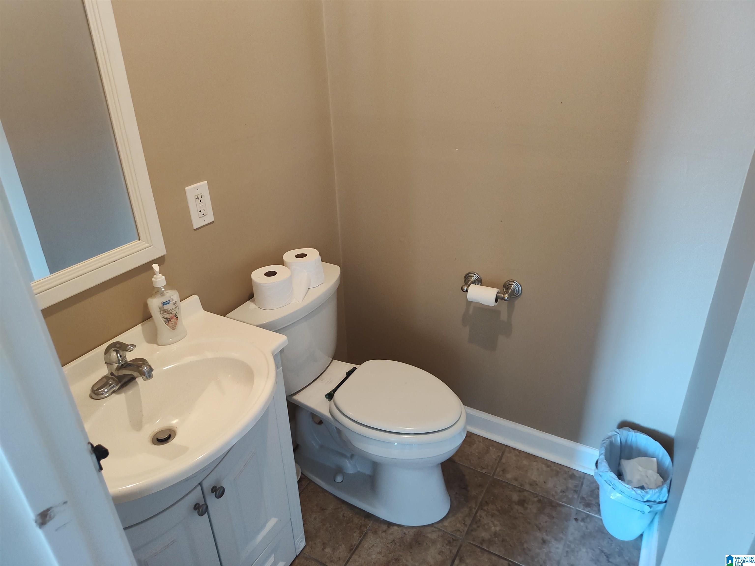 407 W FORT WILLIAMS STREET