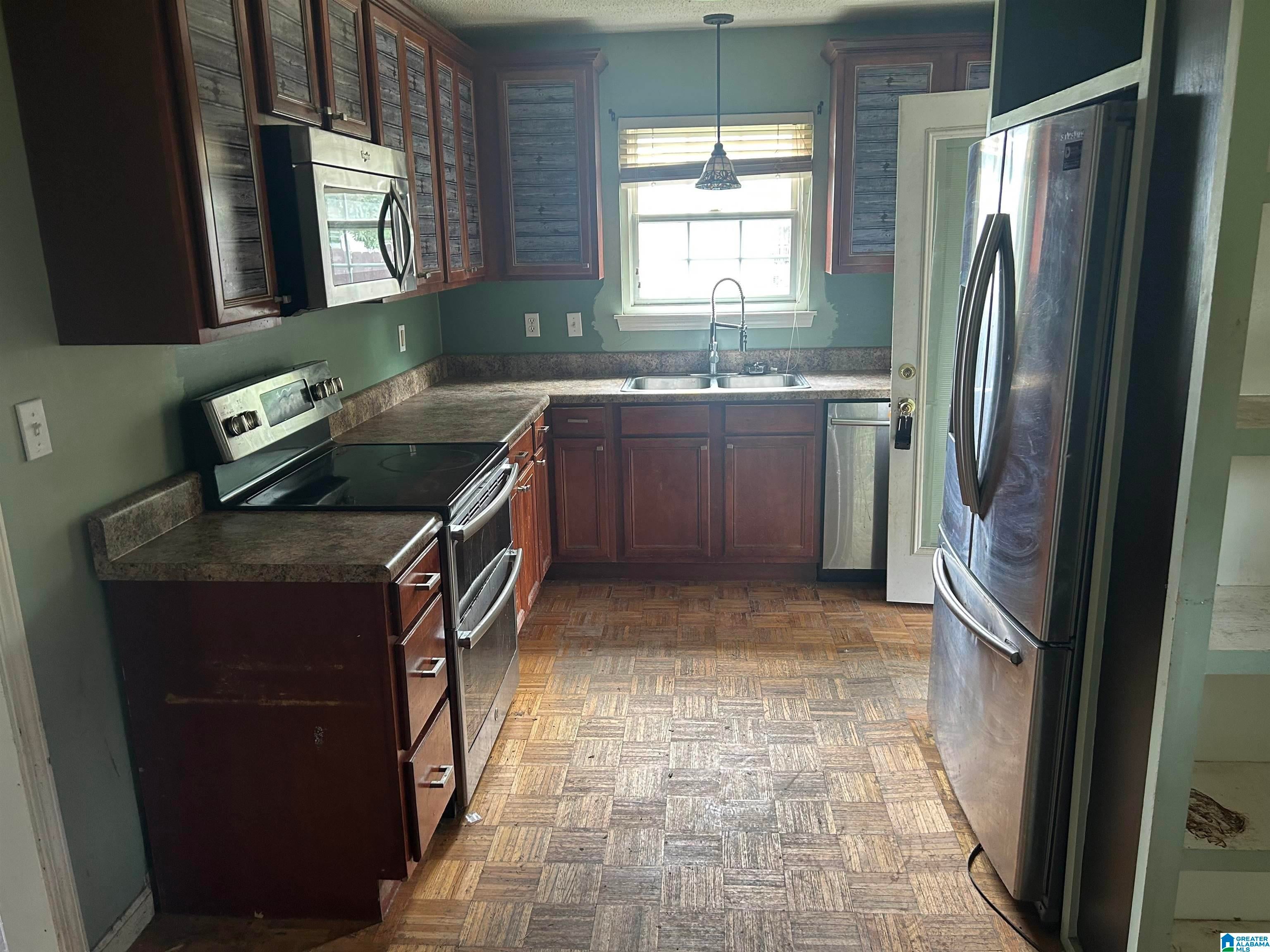 705 CHEROKEE TRAIL