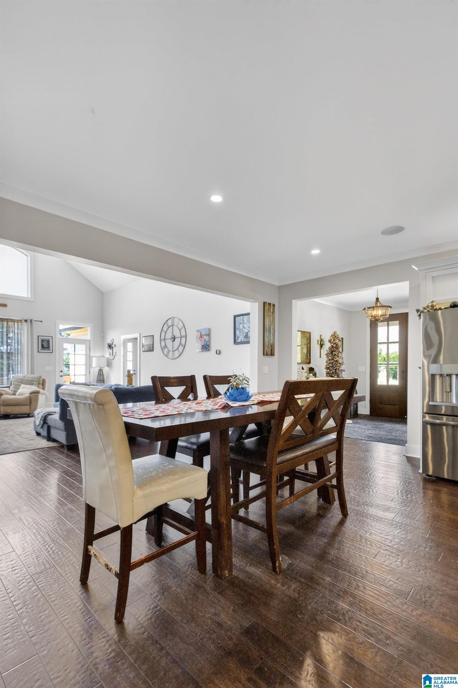 80 WHISPERING OAKS