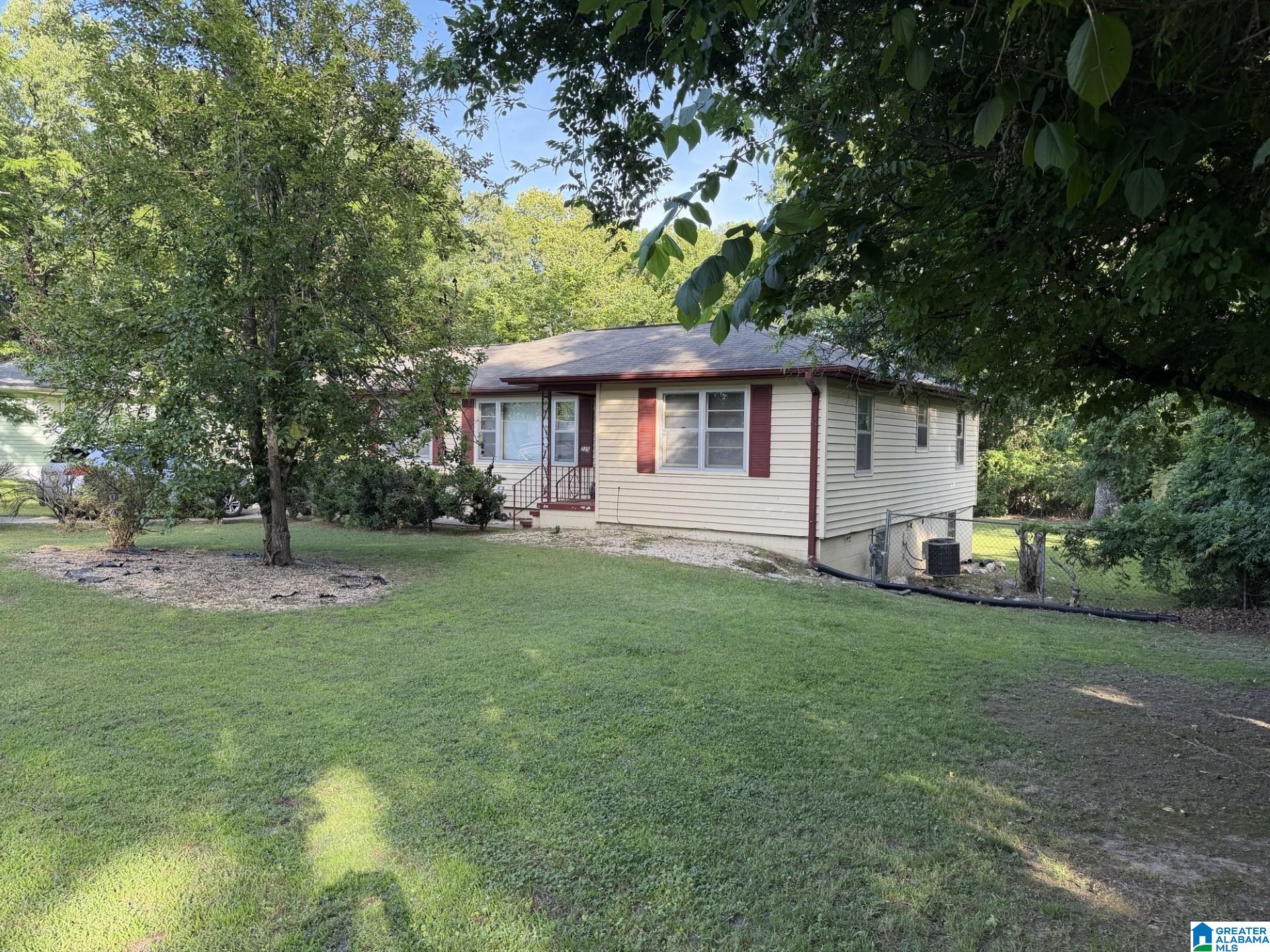 225 MAPLE WAY