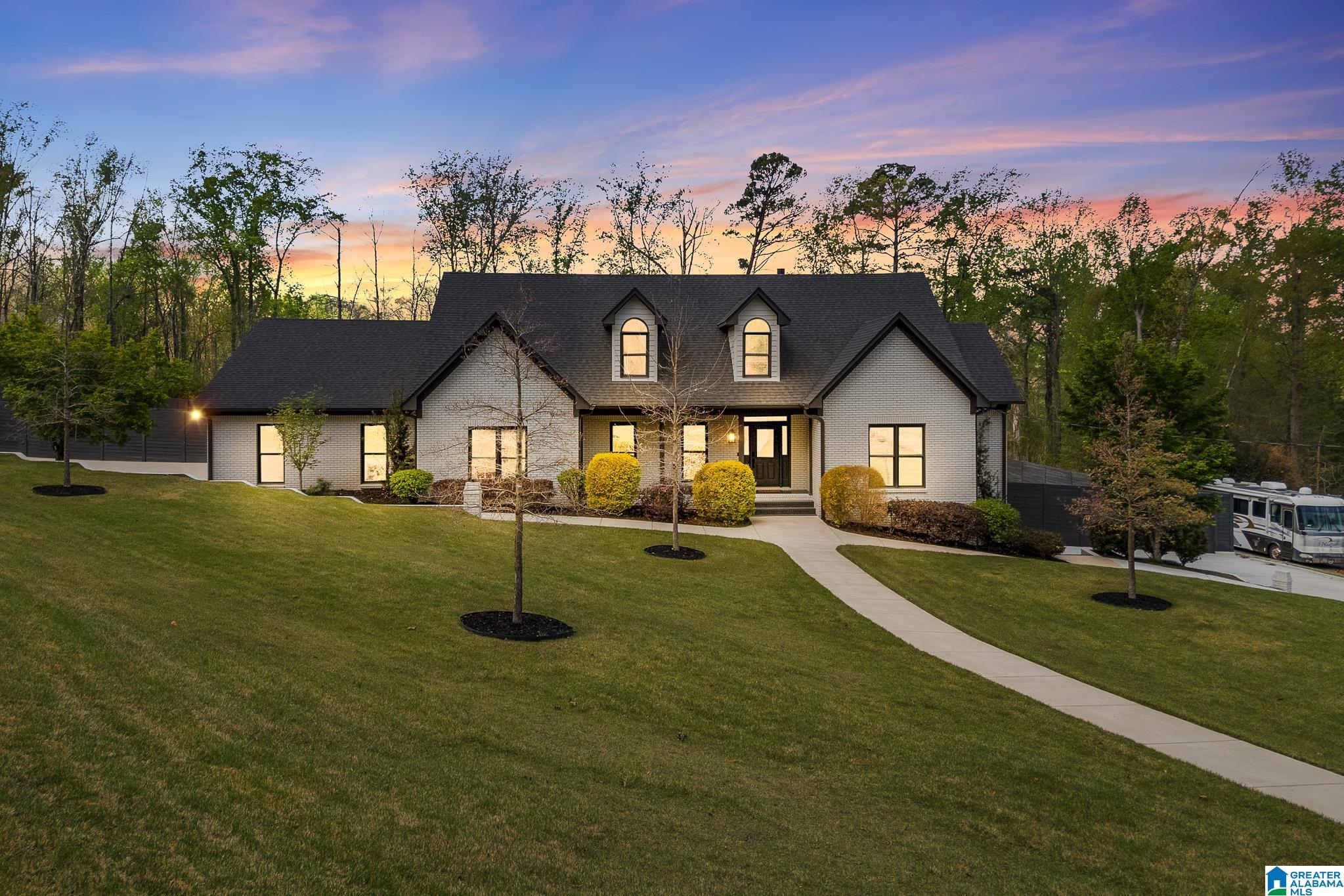 5556 PARKVIEW CIRCLE