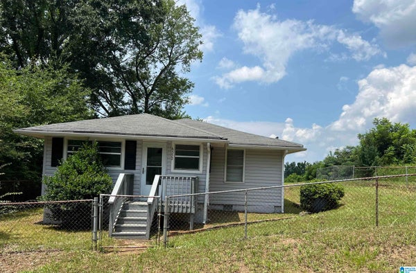 4552 EDWARDS ST, BRIGHTON, AL 35020 - Image a198216cdca3b1e4dcad979d1a03cc5b/1676437410