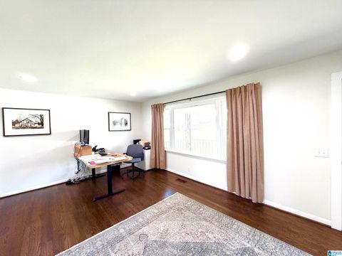 211 REDMAYNE ROAD GARDENDALE AL 35071