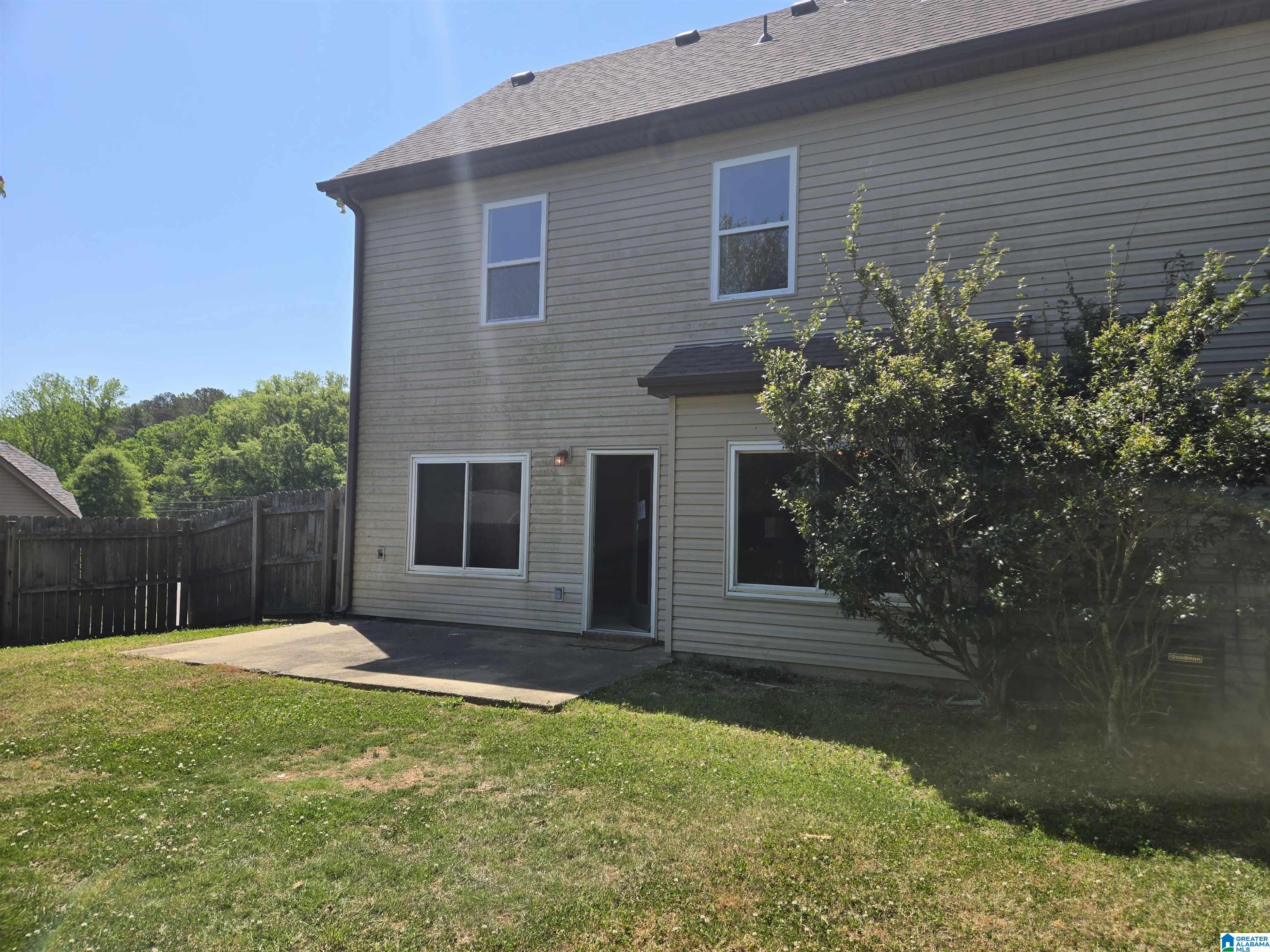 4490 FLAGSTONE LANE