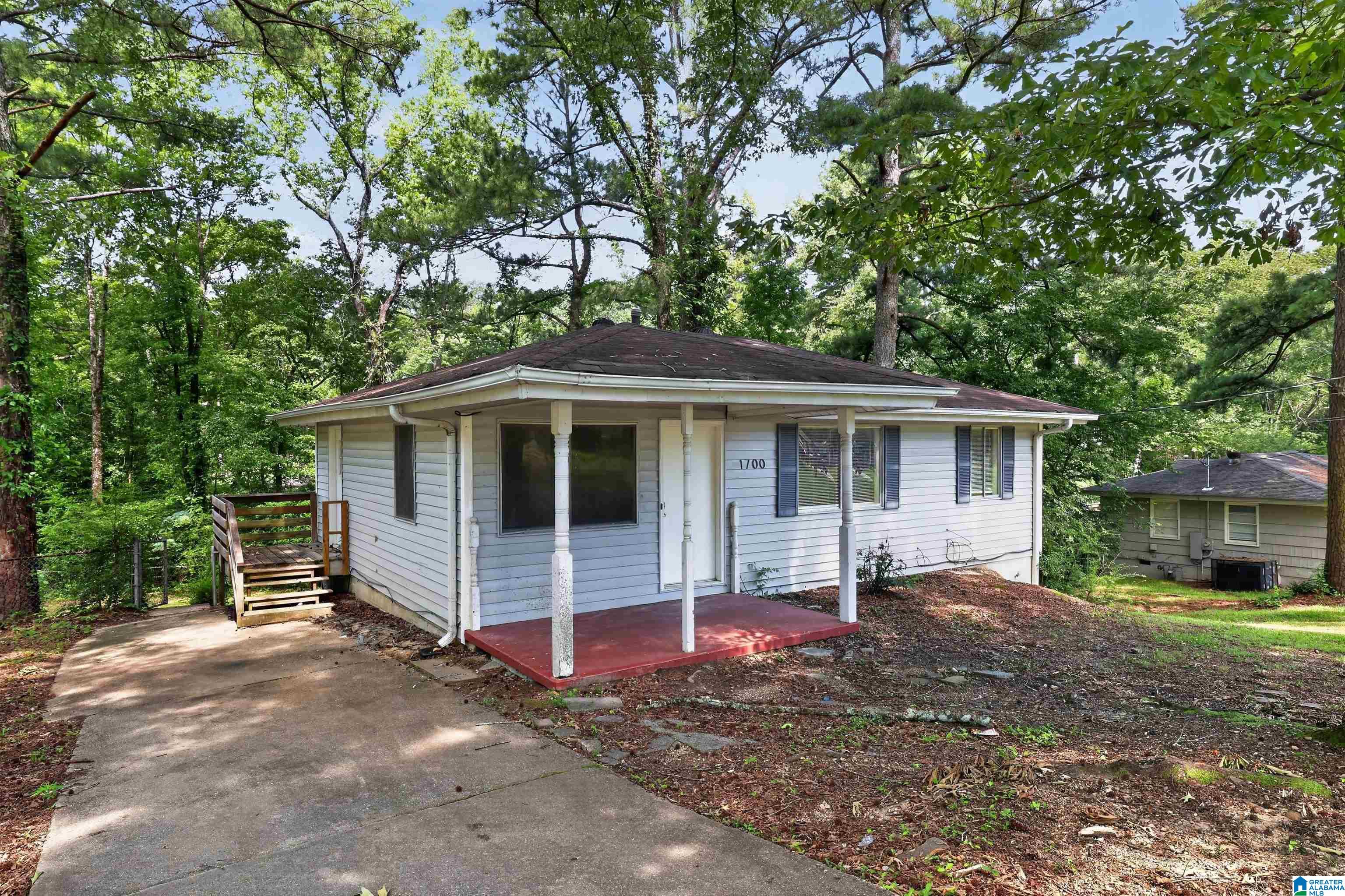 Photo 1 of 18 — 1700 4TH WAY NW, CENTER POINT, AL 35215