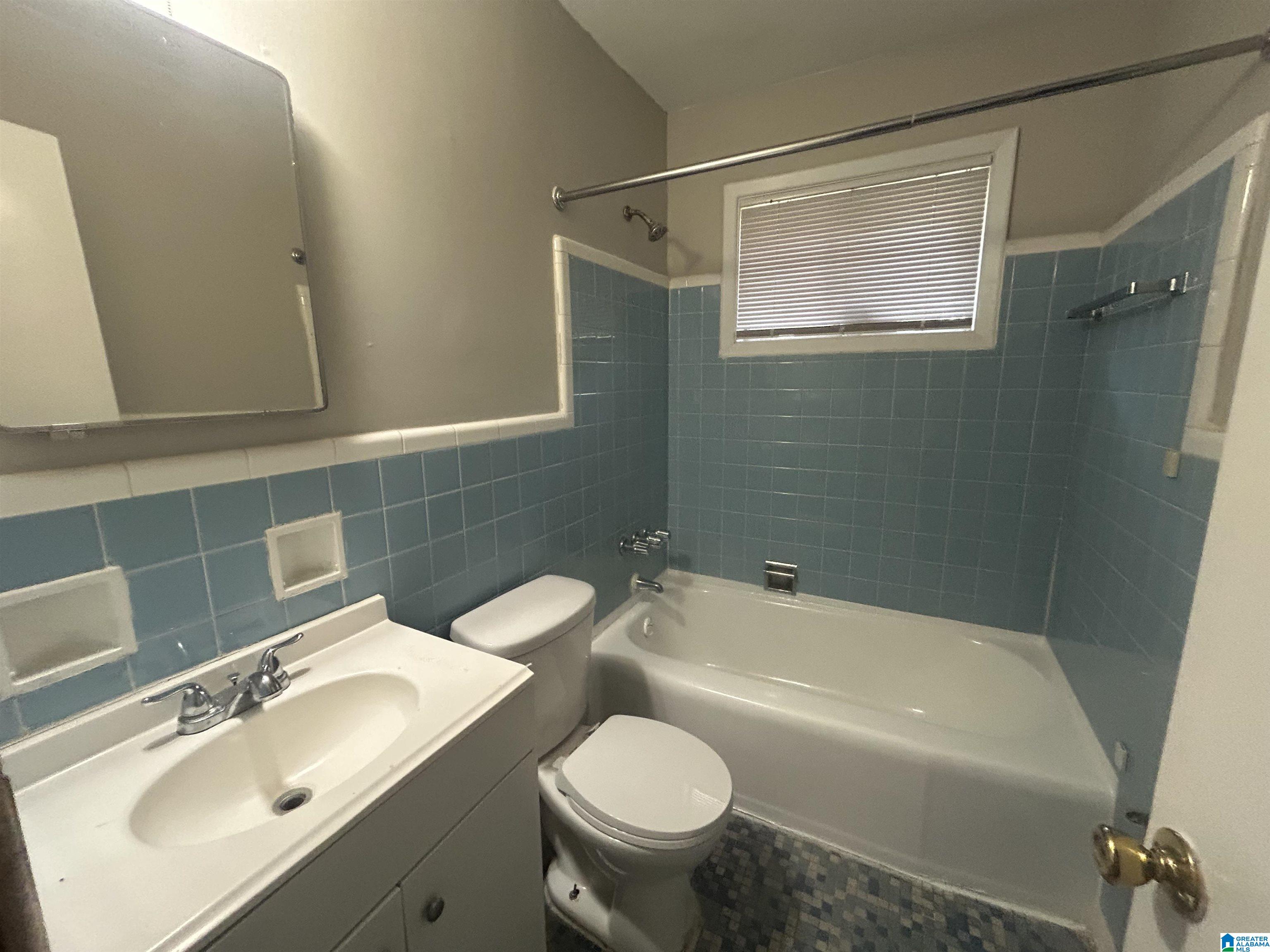 1700 4TH WAY NW