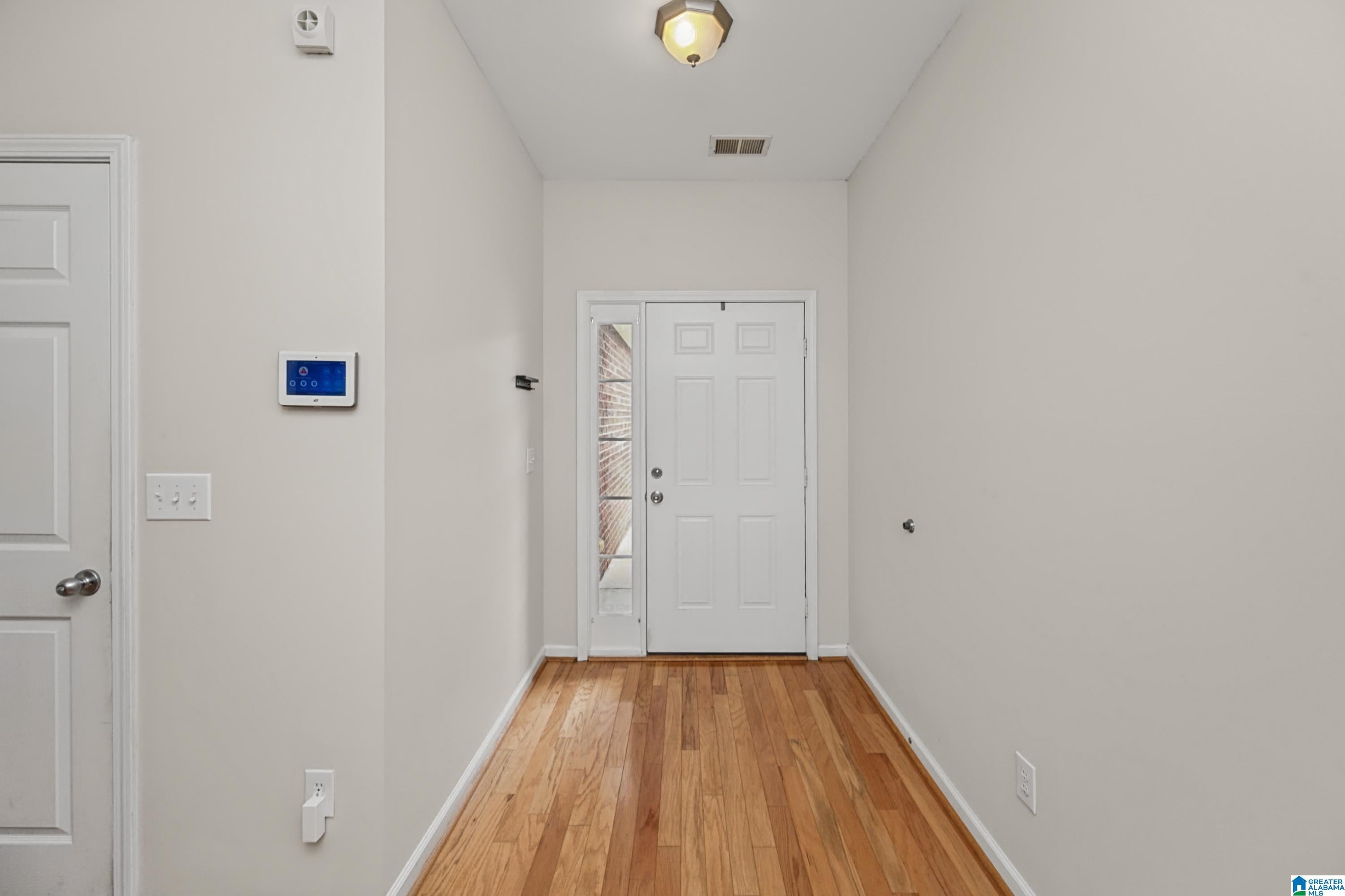 1220 NARROWS POINT NOOK
