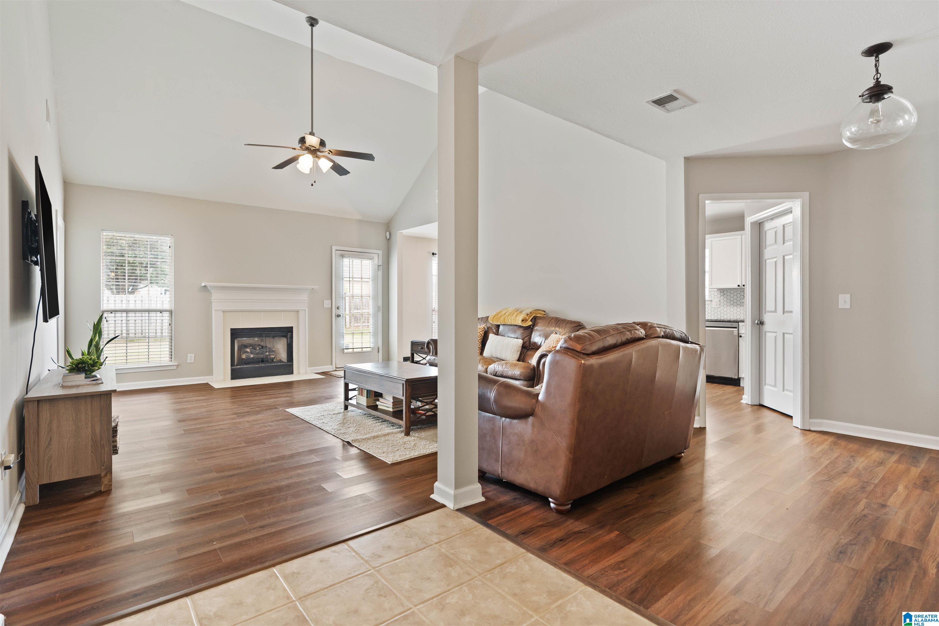 2041 EDGEWOOD DRIVE