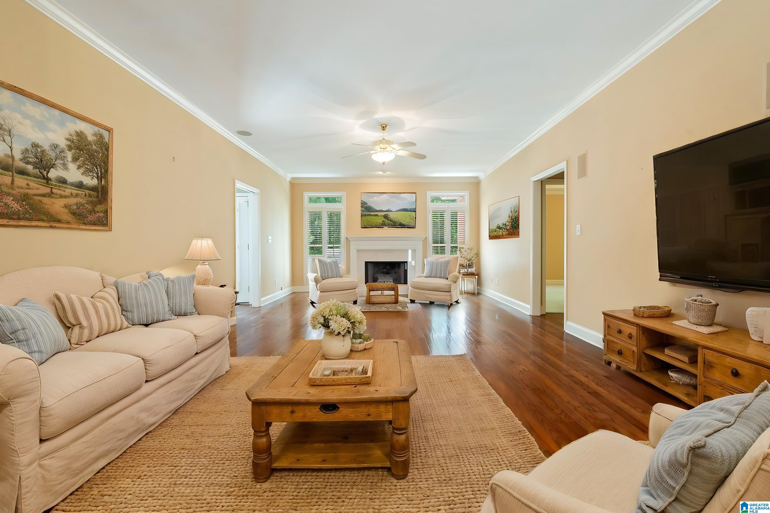 1028 RIVERCHASE COVE