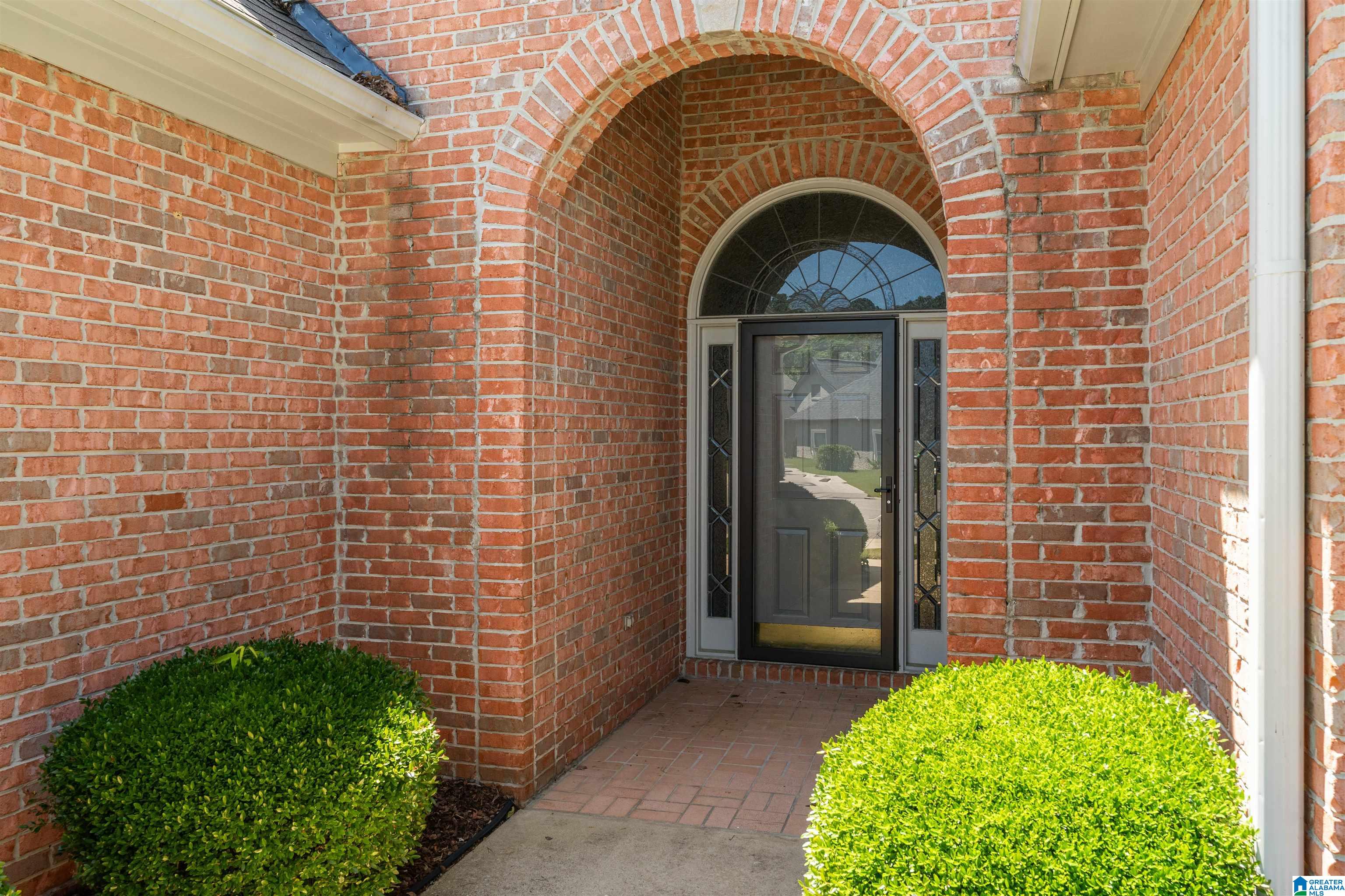 1028 RIVERCHASE COVE