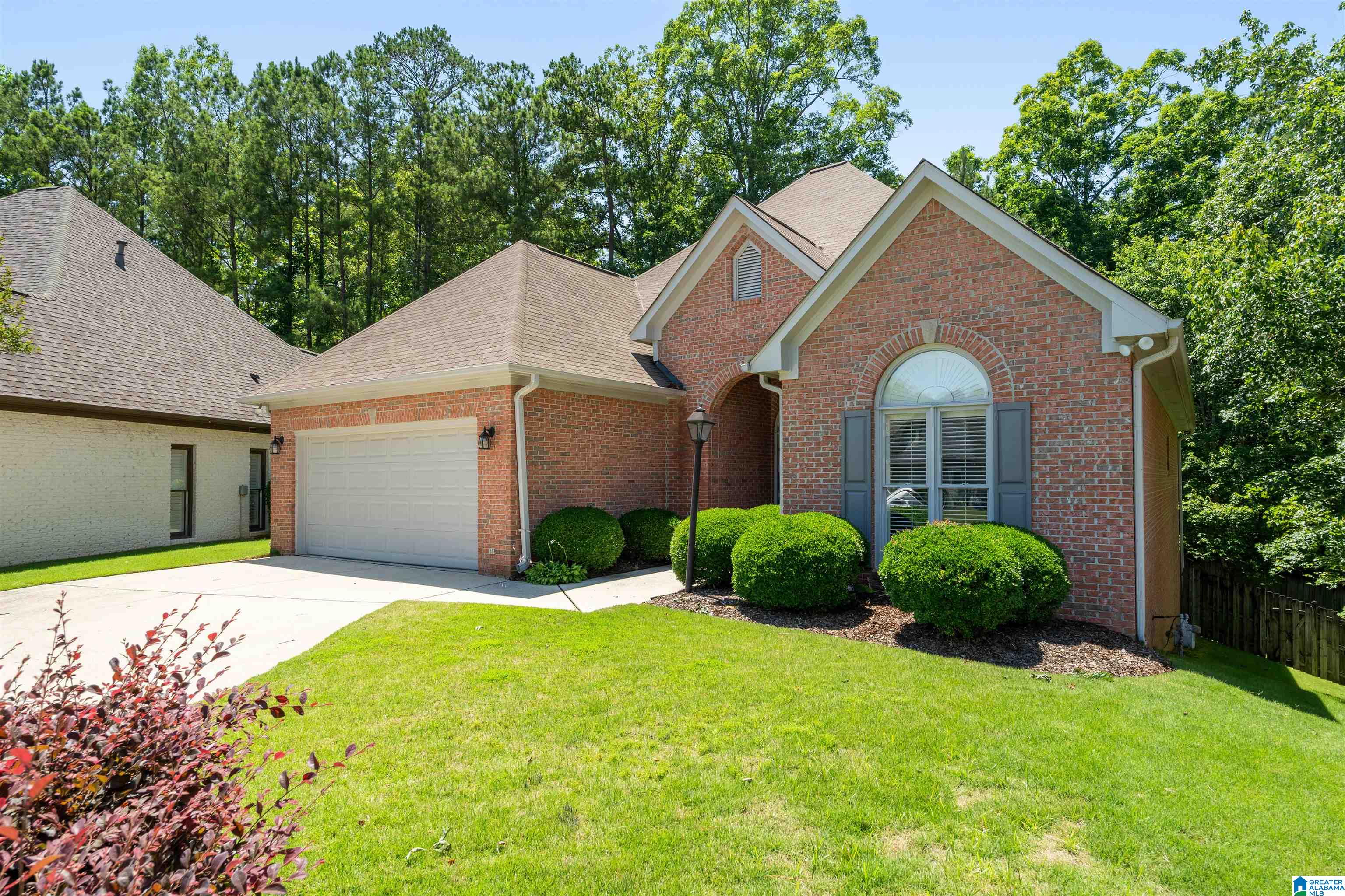 1028 RIVERCHASE COVE