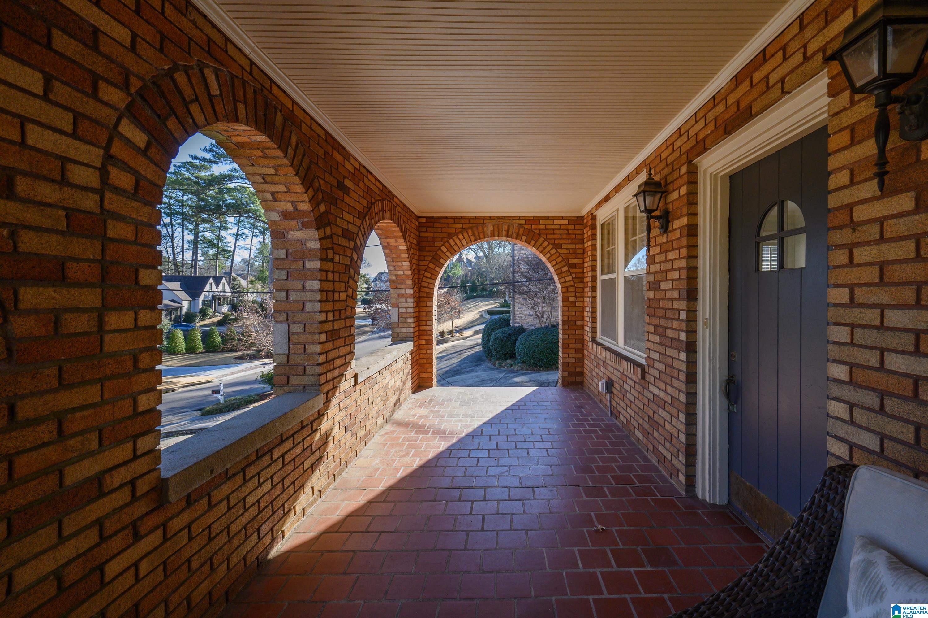 1901 KENSINGTON ROAD