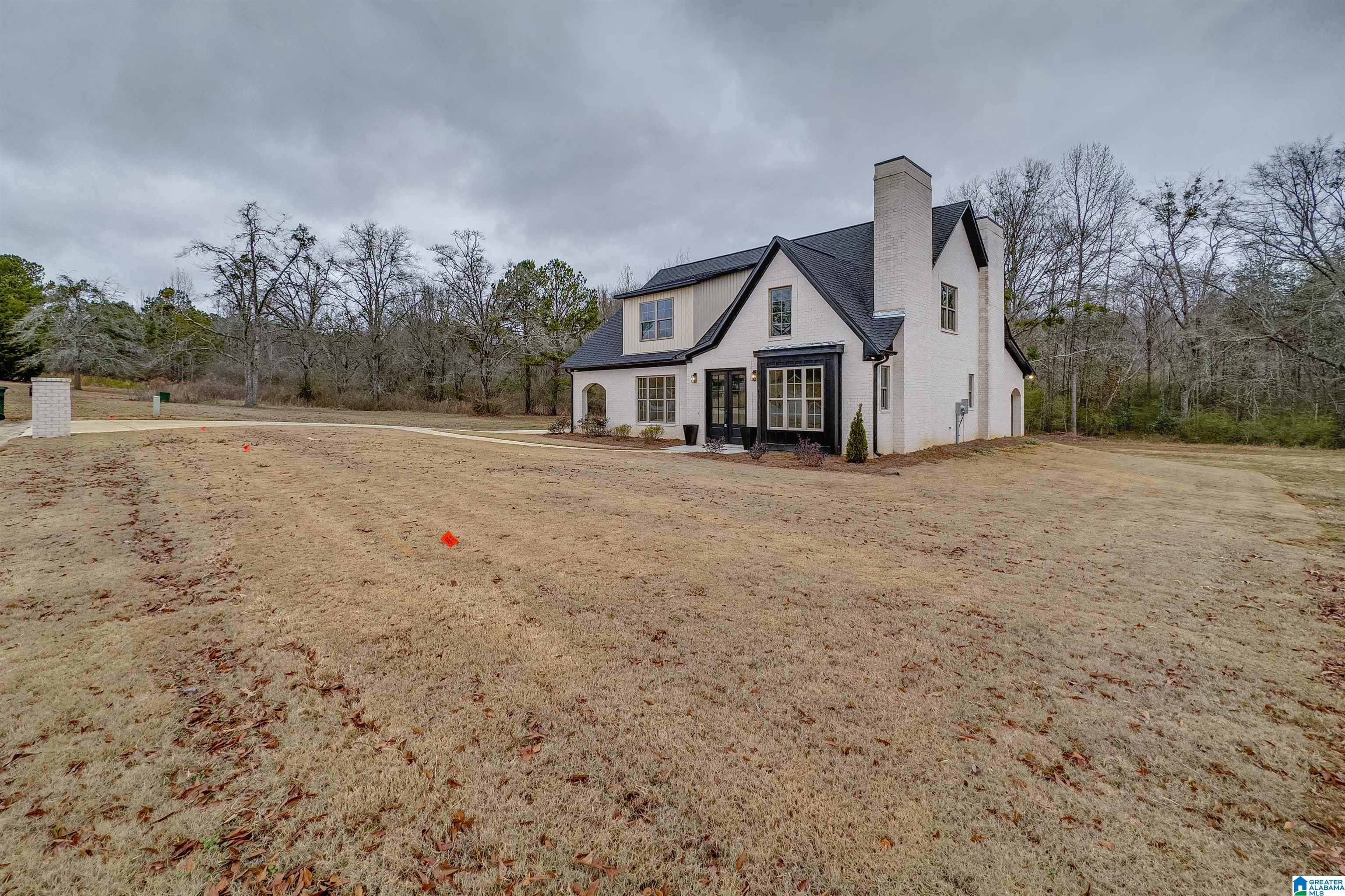 34 CREEKWOOD DRIVE