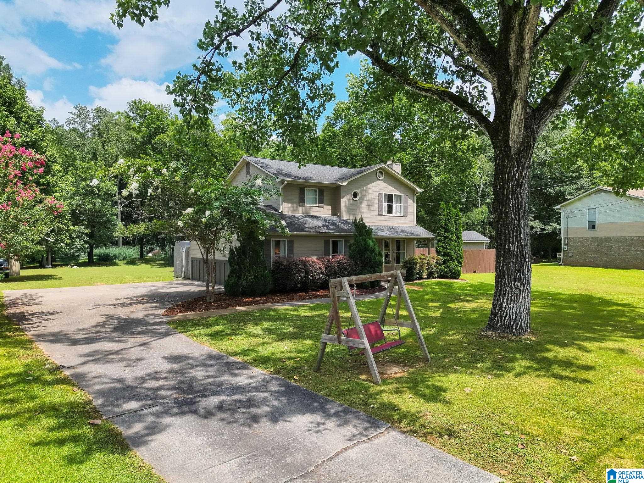 4504 ENGLEWOOD ROAD - Photo 2