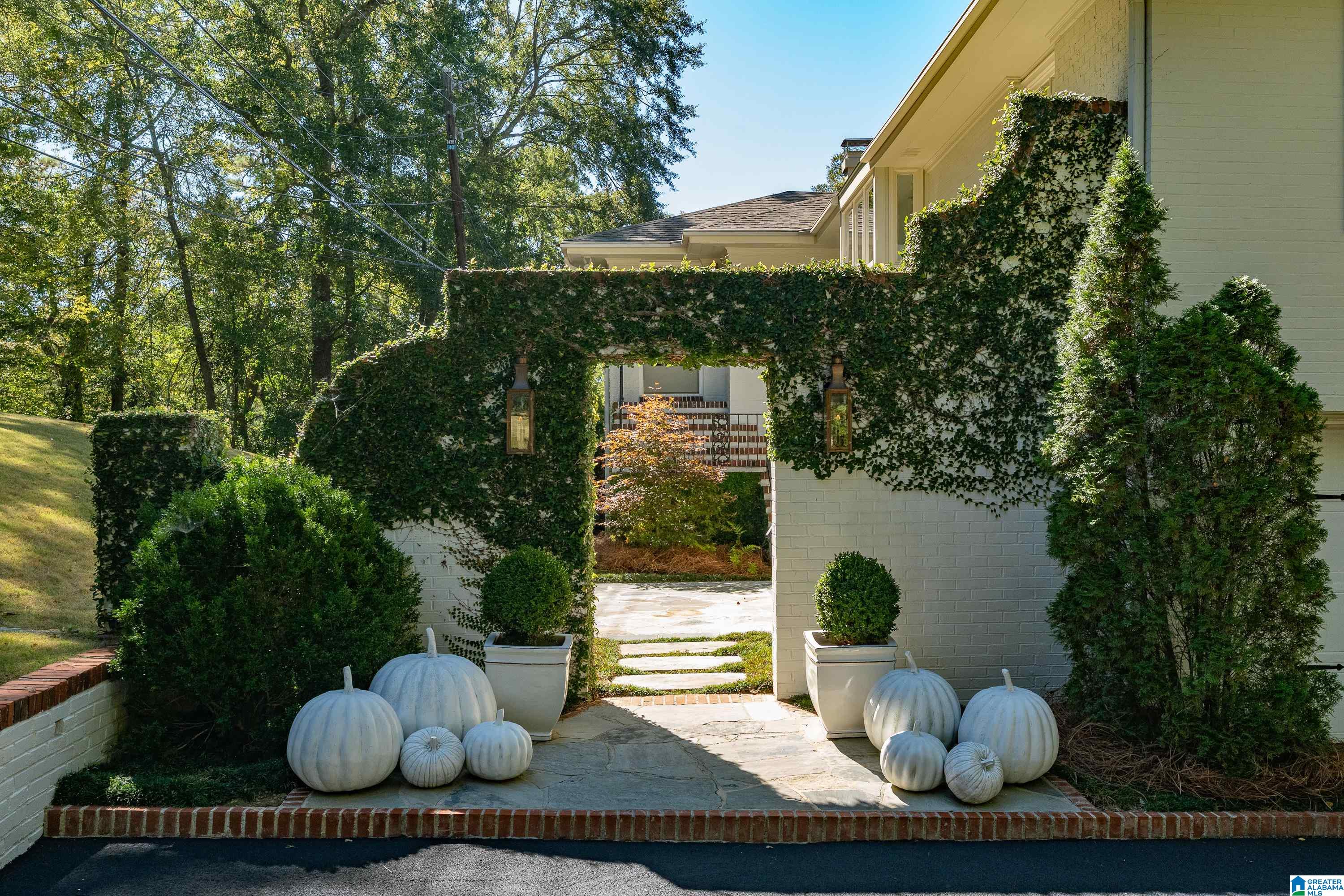 3841 FOREST GLEN DRIVE