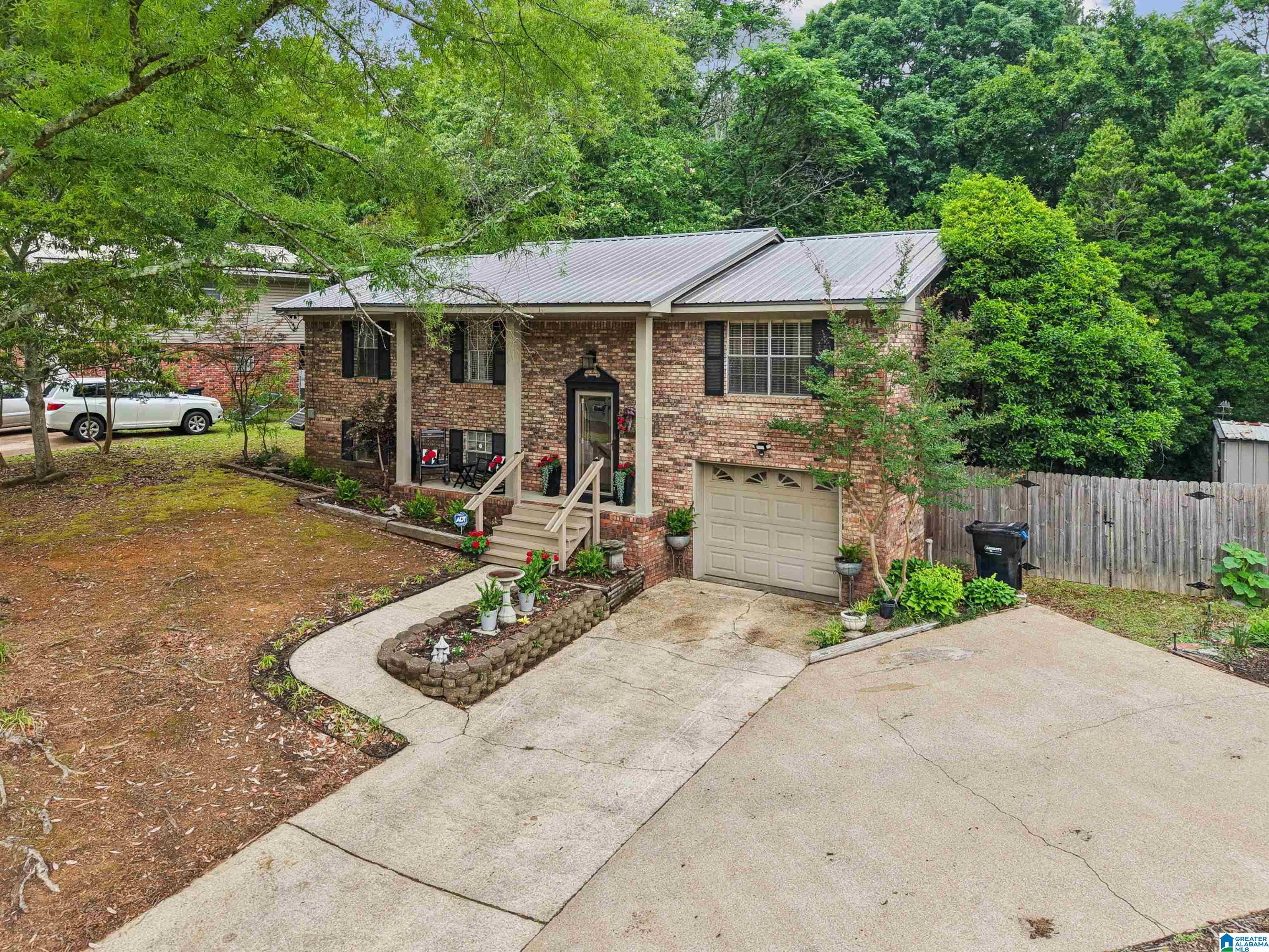 507 HILLCREST ROAD